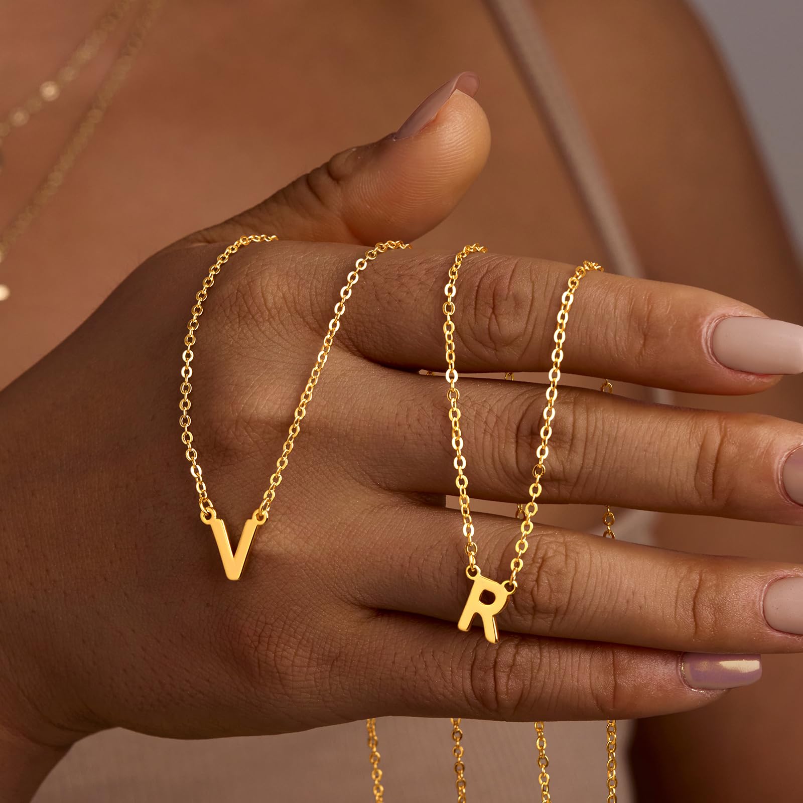 Mehrschichtige Initialen-Halsketten für Frauen, 14-Karat-Gold-Buchstabenanhänger, mehrschichtige Halskette 26 Großbuchstaben AZ für Frauen und Mädchen, Schmuck