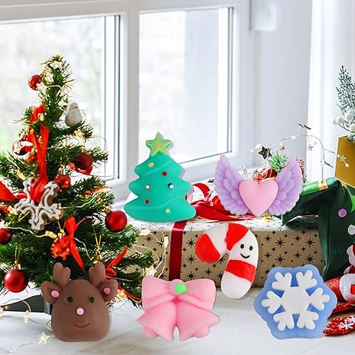 Miniatura 5 de KINGYAO Juguetes para ansiedad esponjosos mini mochi squishies 24 piezas de recuerdos de fiesta de Navidad para niños Kawaii Snow Man Squishy