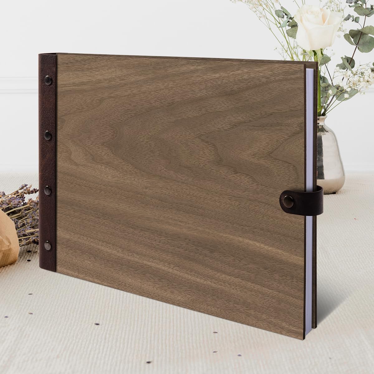 Kartenmachen.de Gästebuch echtes Holz DIN A4 Buch ohne Gravur - Blanko - mit 72 Blatt / 144 Seiten Naturpapier Weiß