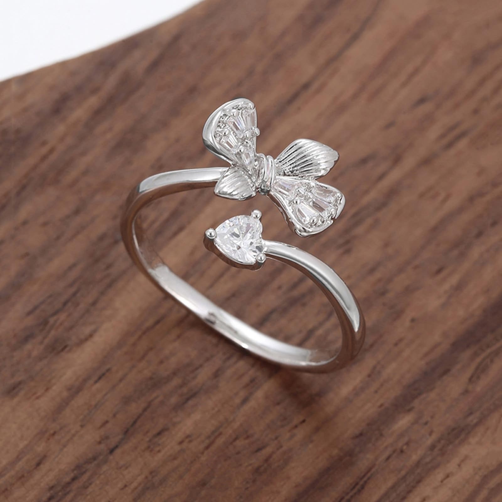 KnSam Alianzas de oro blanco auténtico Au750 de 18 quilates con corazón de moissanita, mariposa corazón de platino 950, alianzas de boda, talla 47-65