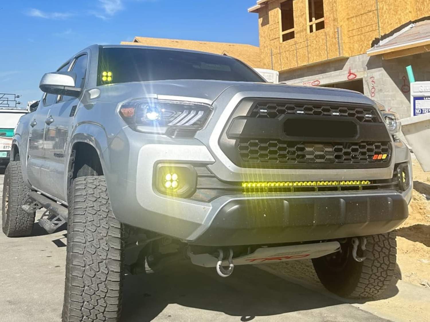 iJDMTOY 2500K Yellow Round Shape LED A-Pillar Pod Light Kit Compatible with 2016-23 Toyota Tacoma, Include (2) Yellow Lens 20W High Power LED Pods, Windshield Hinge Mounting Brackets & Wiring