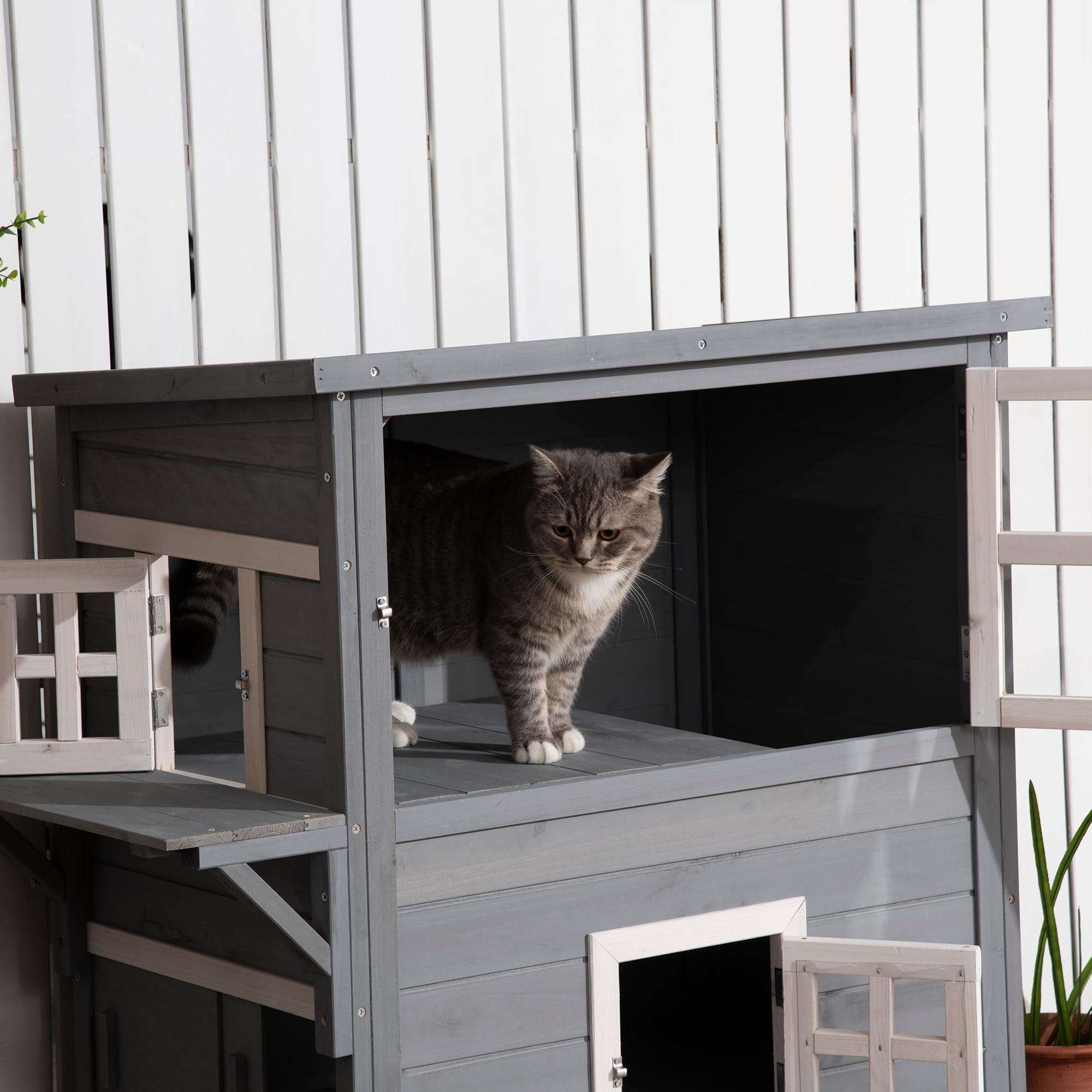 PawHut Caseta para Gatos de Madera 98x68,5x122 cm Grande 5 Puertas Gris | Casa para Gatos, 3 Niveles, 2 Plataformas, Terraza Balcón Jardín