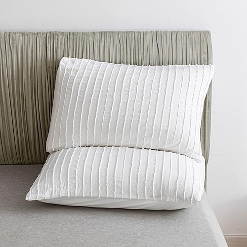 Miniatura 4 de JELLYMONI Paquete de 2 fundas de almohada blancas tamaño King, fundas de almohada de microfibra suave a rayas con cierre de sobre (almohadas no