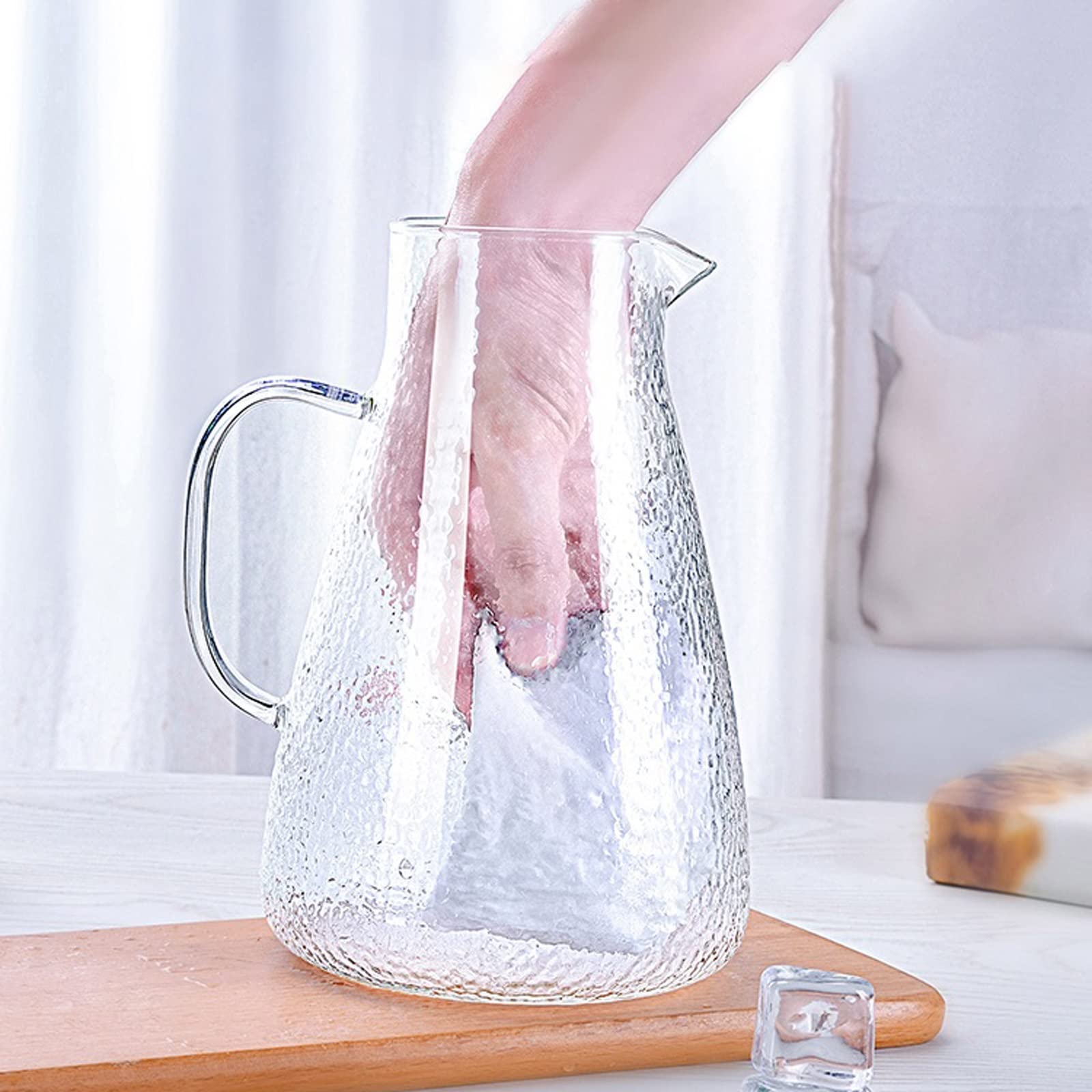 Dzbanek na wodę szklany dzbanek na zimną wodę zestaw z 2 filiżankami 1800 ml duża pojemność domowy czajnik na wodę sok czajnik do herbaty letni zestaw do herbaty dzbanek do mrożonej herbaty