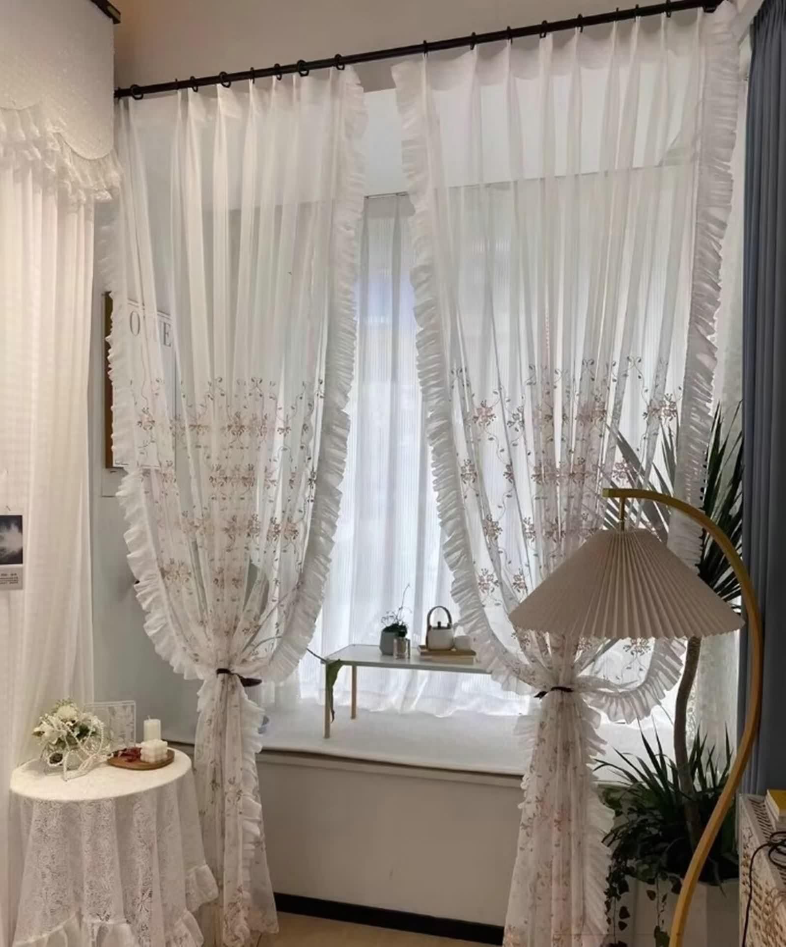 Rideau Voilage Polyester, Lot de 2 Rideau Chambre Moderne Blanc Rose Vert Fleurs et Feuilles Brodées LxH 102x244cm