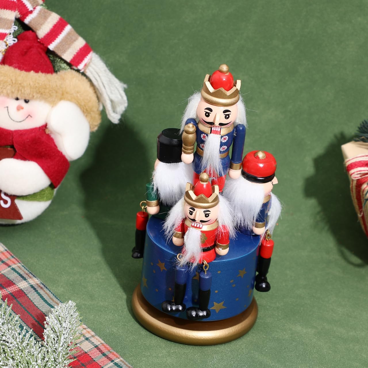 Nutcracker Music Box, Wooden Christmas Nutcracker Figures Christmas Carousel Soldier Figure Handmade Wind Up Clockwork Nutcracker Toy for Gift Home Decor Ornaments