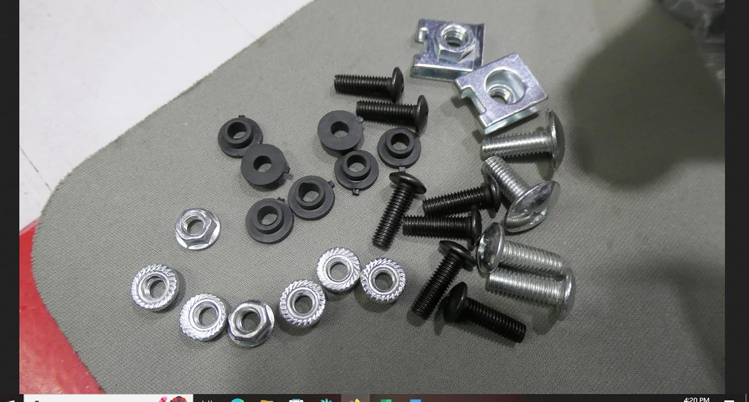 Universal 7" Headlight Handlebar Fairing Windshield Cafe Racer For Harley Dyna Sportster 1200 883 FLHT Bobber Touring (glossy black-black)