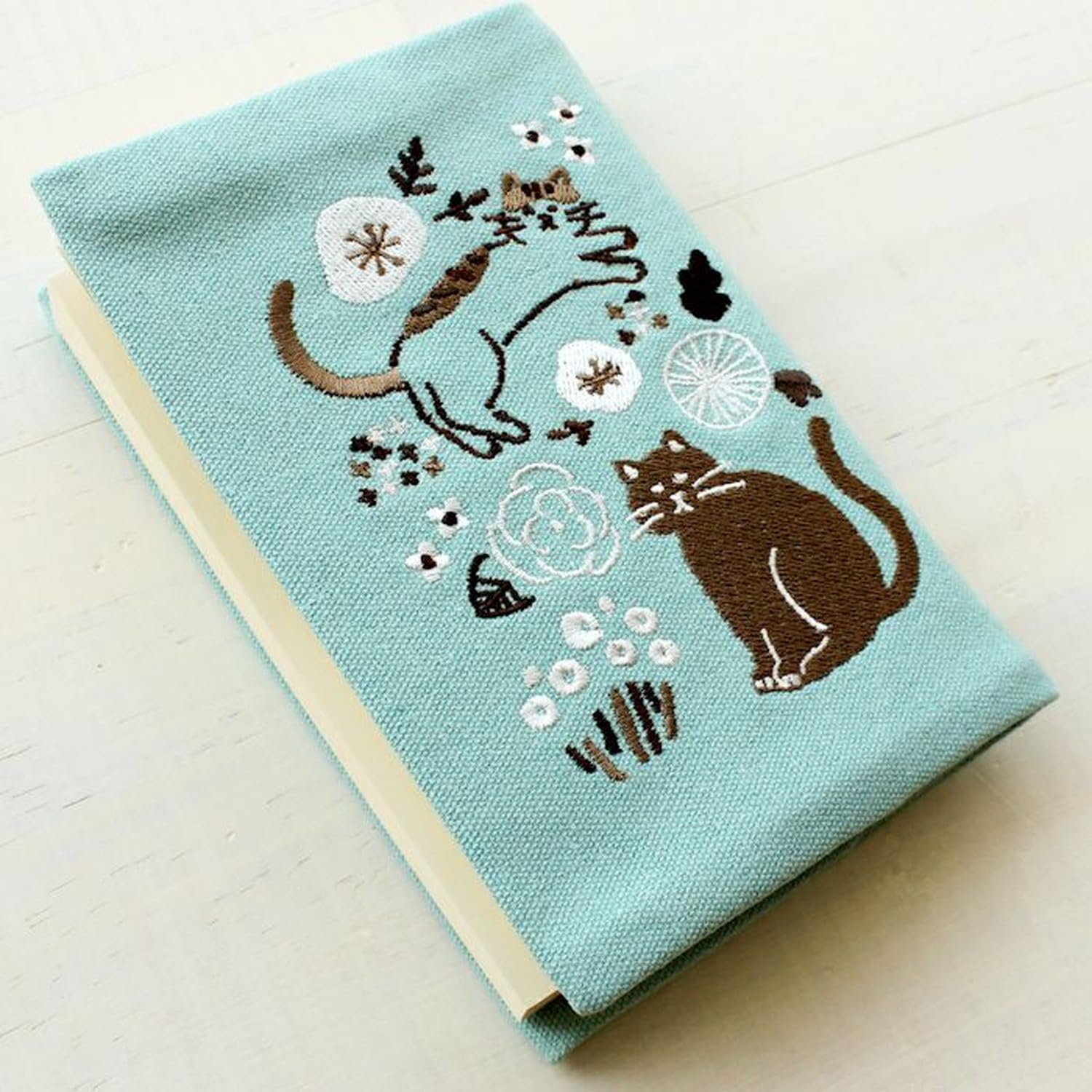 Amazon | 古川紙工 ブックカバー 文庫 刺繍 HONTOWATASHI