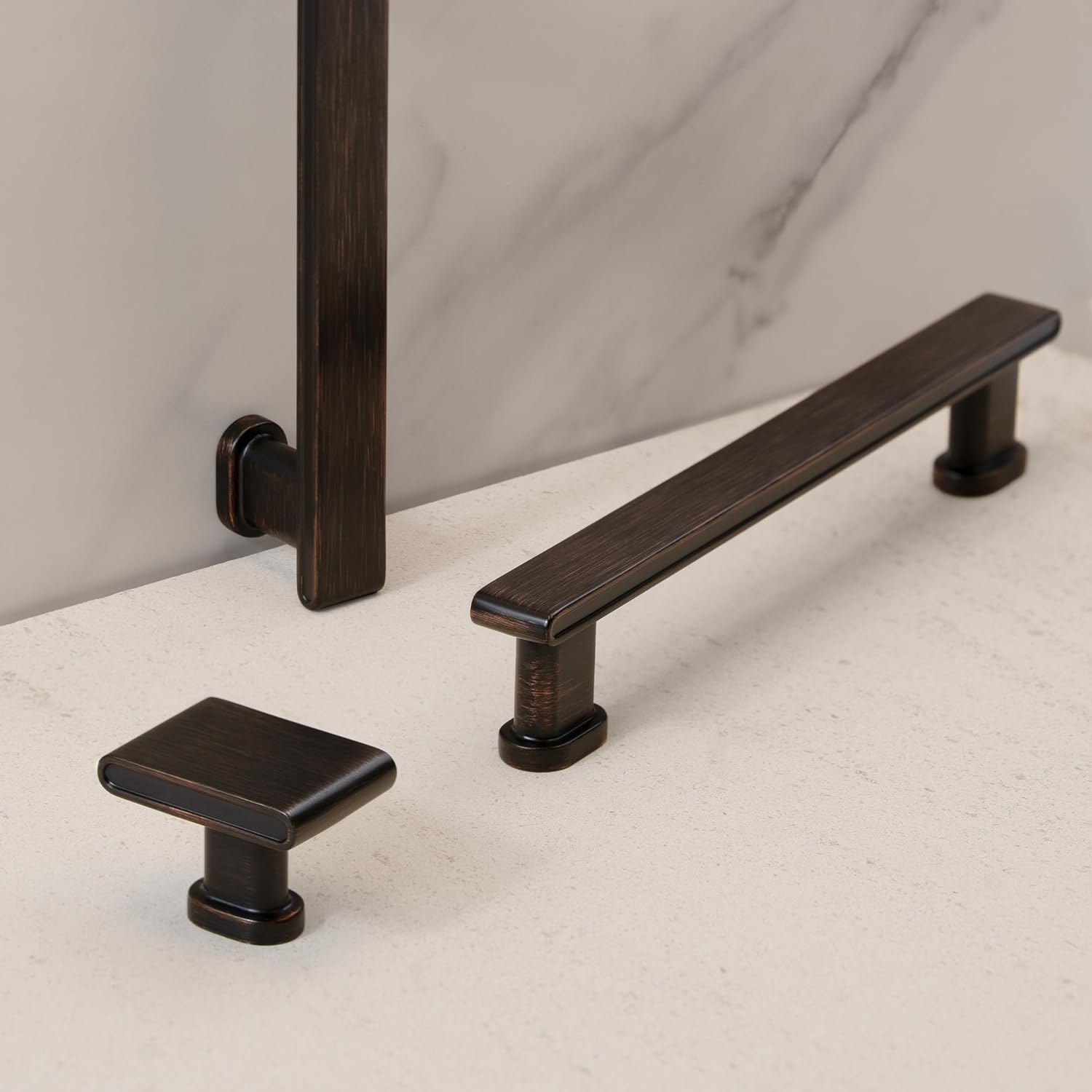 HESTIA HARDWARE 10 Pack Oil Rubbed Bronze Cabinet Knobs Knobs for Dresser, Classic Square Knobs Oil Rubbed Bronze Cabinet Pulls, Knobs for Cabinets, Dresser, Drawer, Kitchen (Z29.10.O)