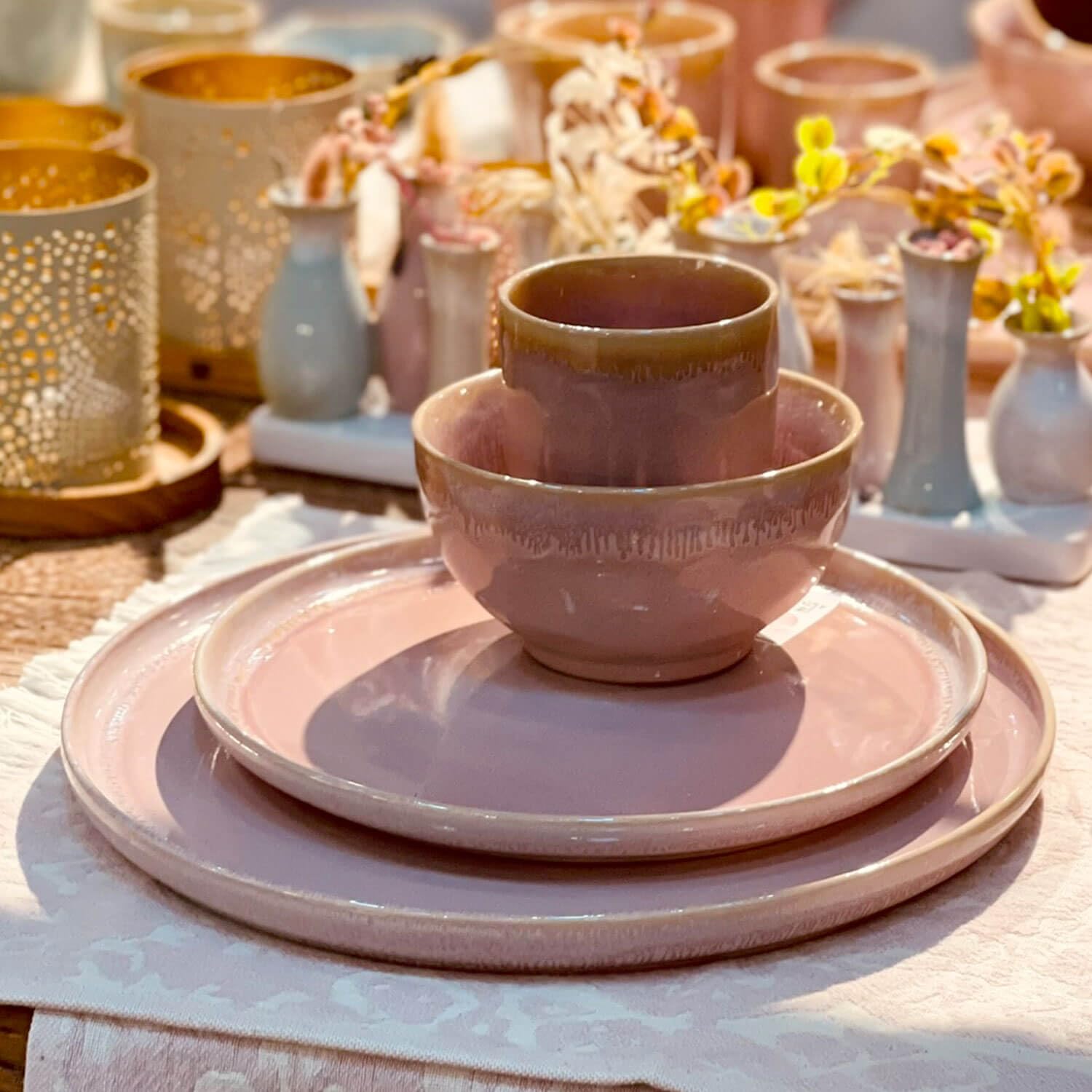 Mea-Living STONEWARE Becher rosa Herz, handgemachtes Steingut, 280 ml, wunderschönes handmade Geschirr Küche, Haushalt & Wohnen