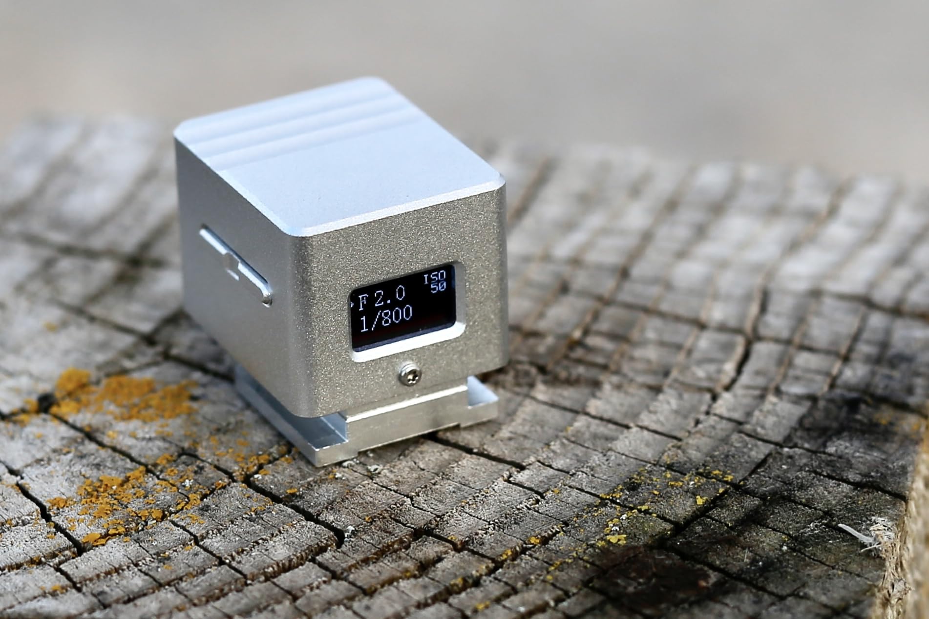 KEKS by antonKUNZE KM-Q OLED digitaler Belichtungsmesser Silber - OLED Display auf Rückseite