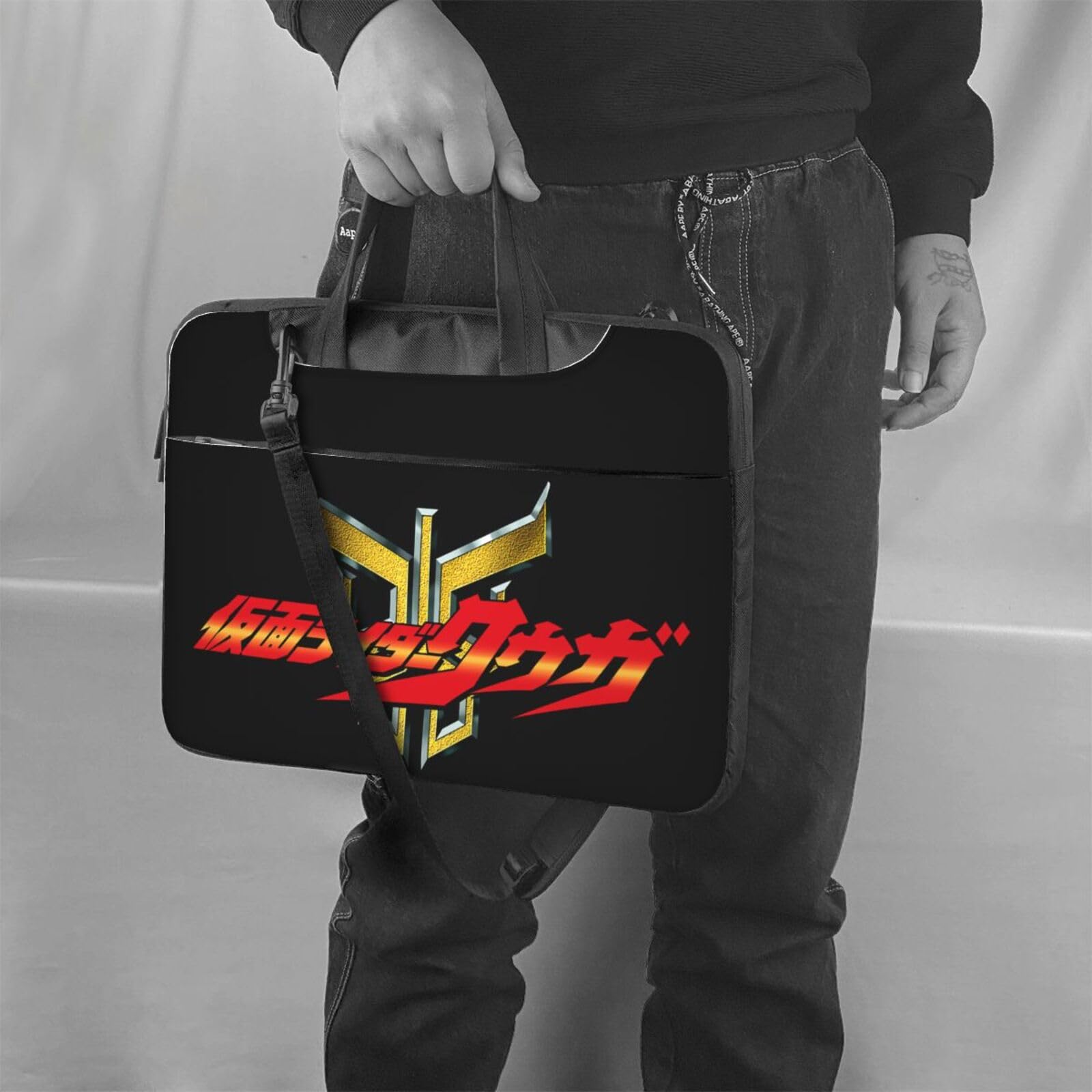 Amazon.co.jp: ノートパソコンケース 仮面ライダークウガ 13-15.6