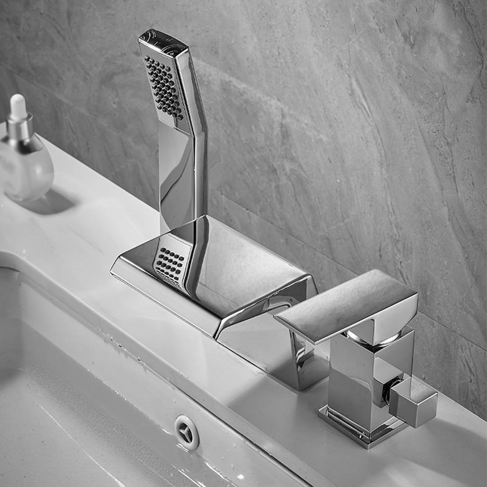 Mitigeur de bain cascade 3 trous pour remplacer un robinet fuyant par un ensemble laiton chrome