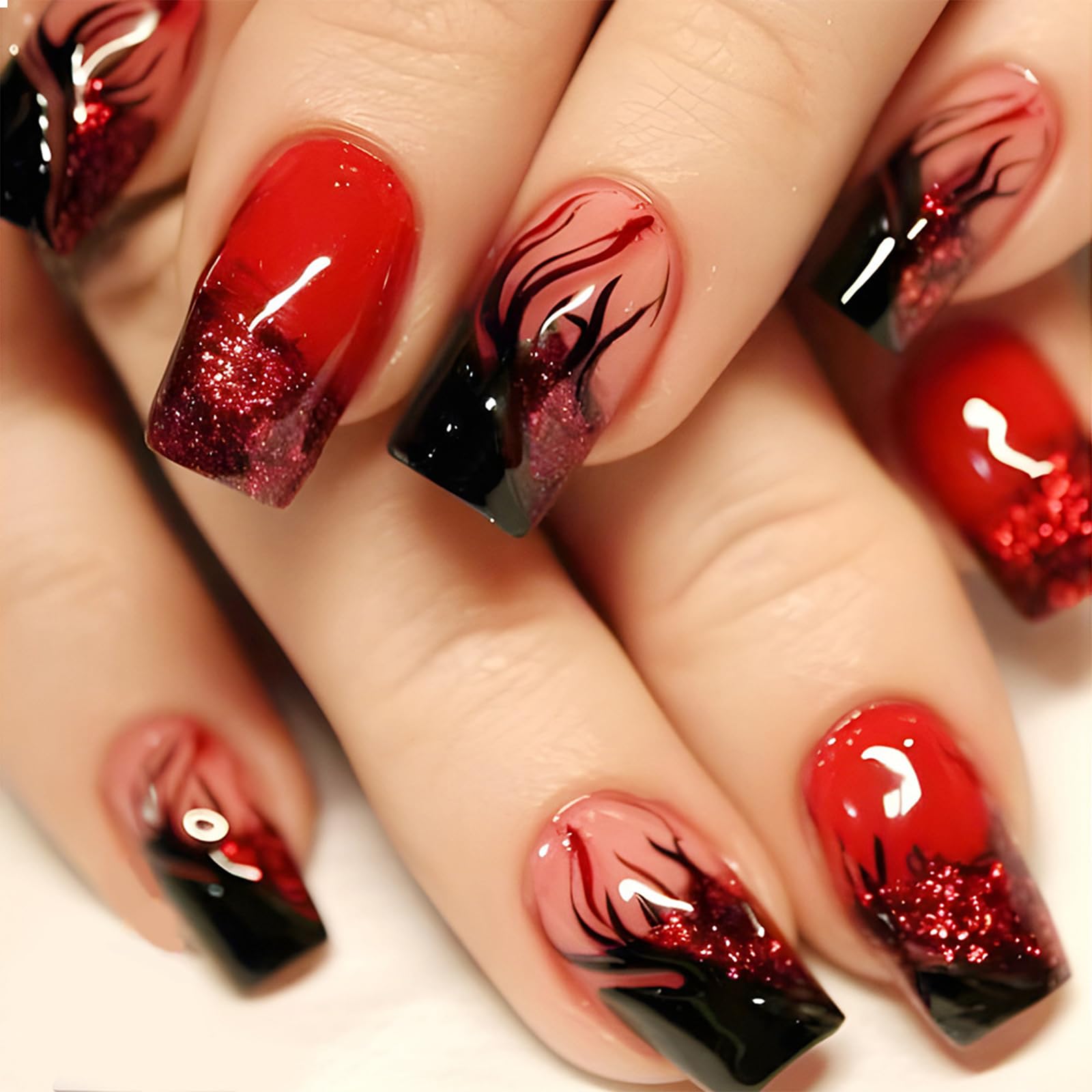 GlamRays - Set di 24 unghie finte corte e quadrate, unghie finte a pressione rosse con disegno glitterato, nero e fiamme