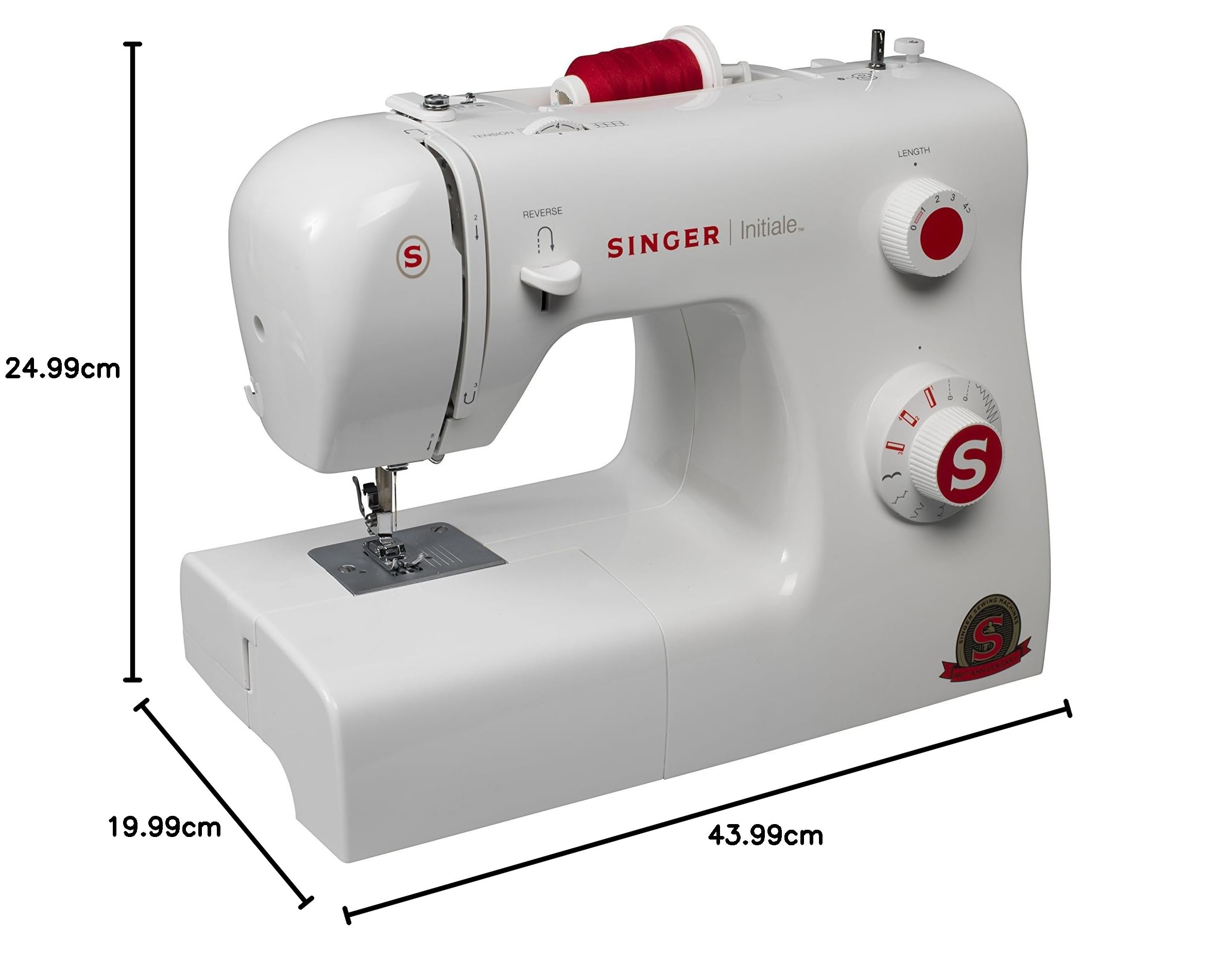 La machine a coudre SINGER INITIALE, moderne et color�e, offre 18 points ajustables, un enfilage simplifi� et un �clairage du plan de travail. Sa robustesse est assur�e par un porte-canette m�tallique