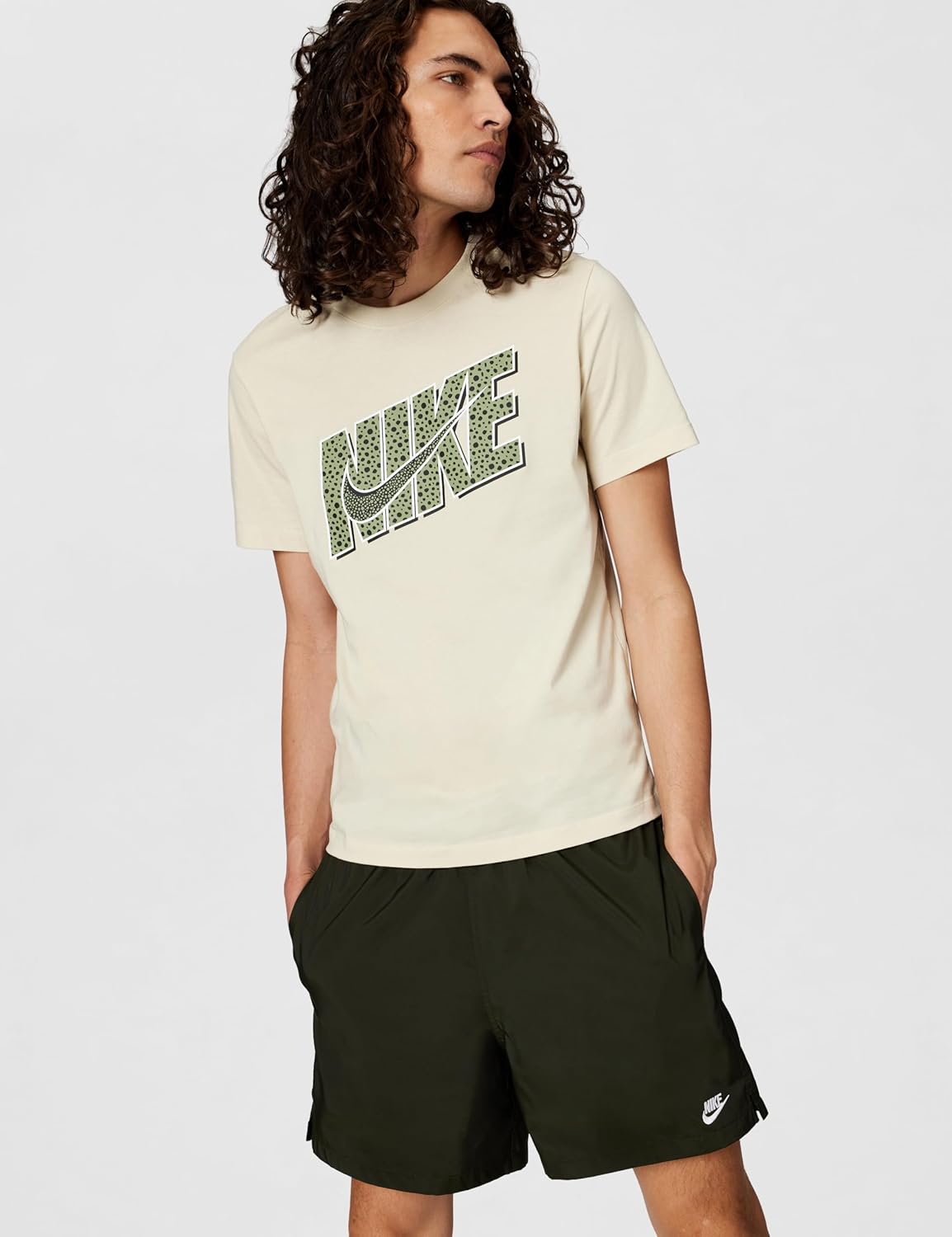 Nike Mens Sportswear Club T-Shirt (Nike Swoosh Block)