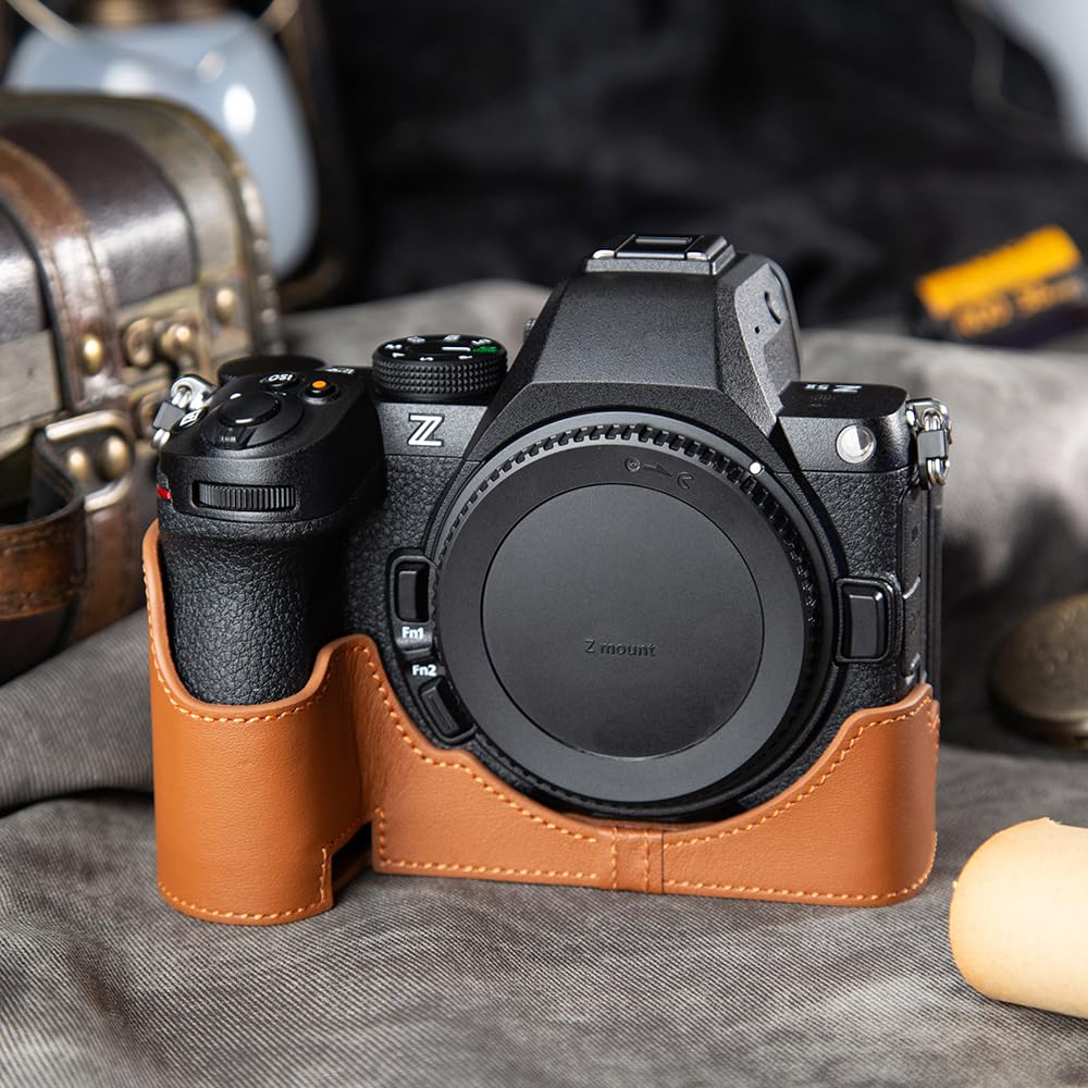 Amazon.co.jp: Nikon Z5II 専用手作りの本革カメラ保護ケース