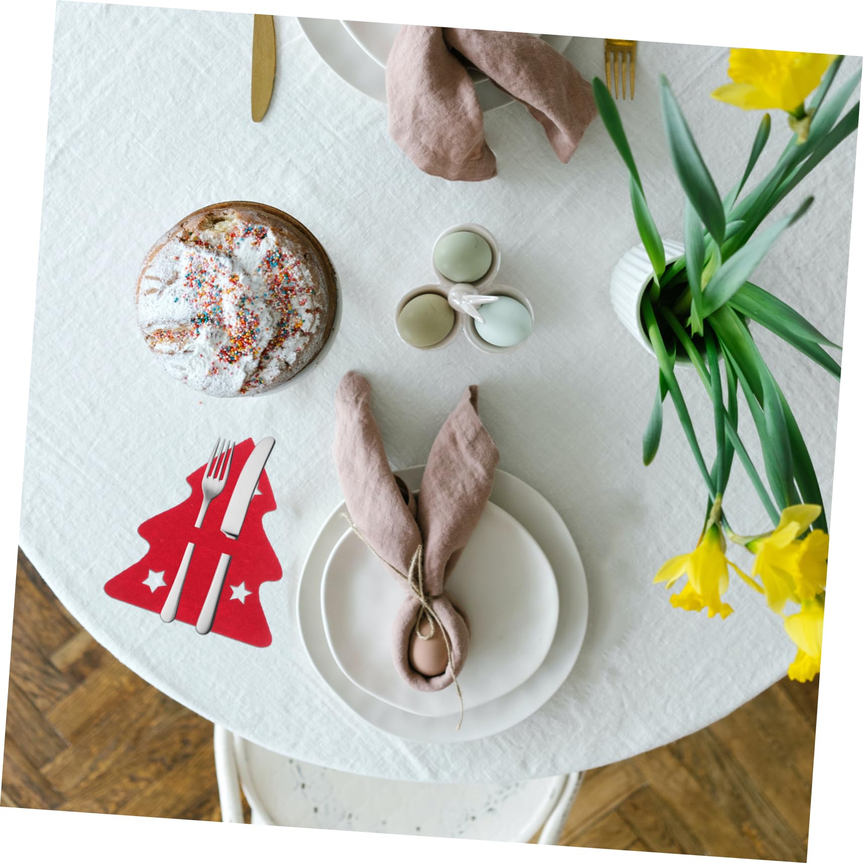 FONDOTIN 8pcs Christmas Tree Shaped Cutlery Holders Adorable Felt Silverware Bags for Holiday Table Decor Party Use Fork Knife Pouches for Festive Dining