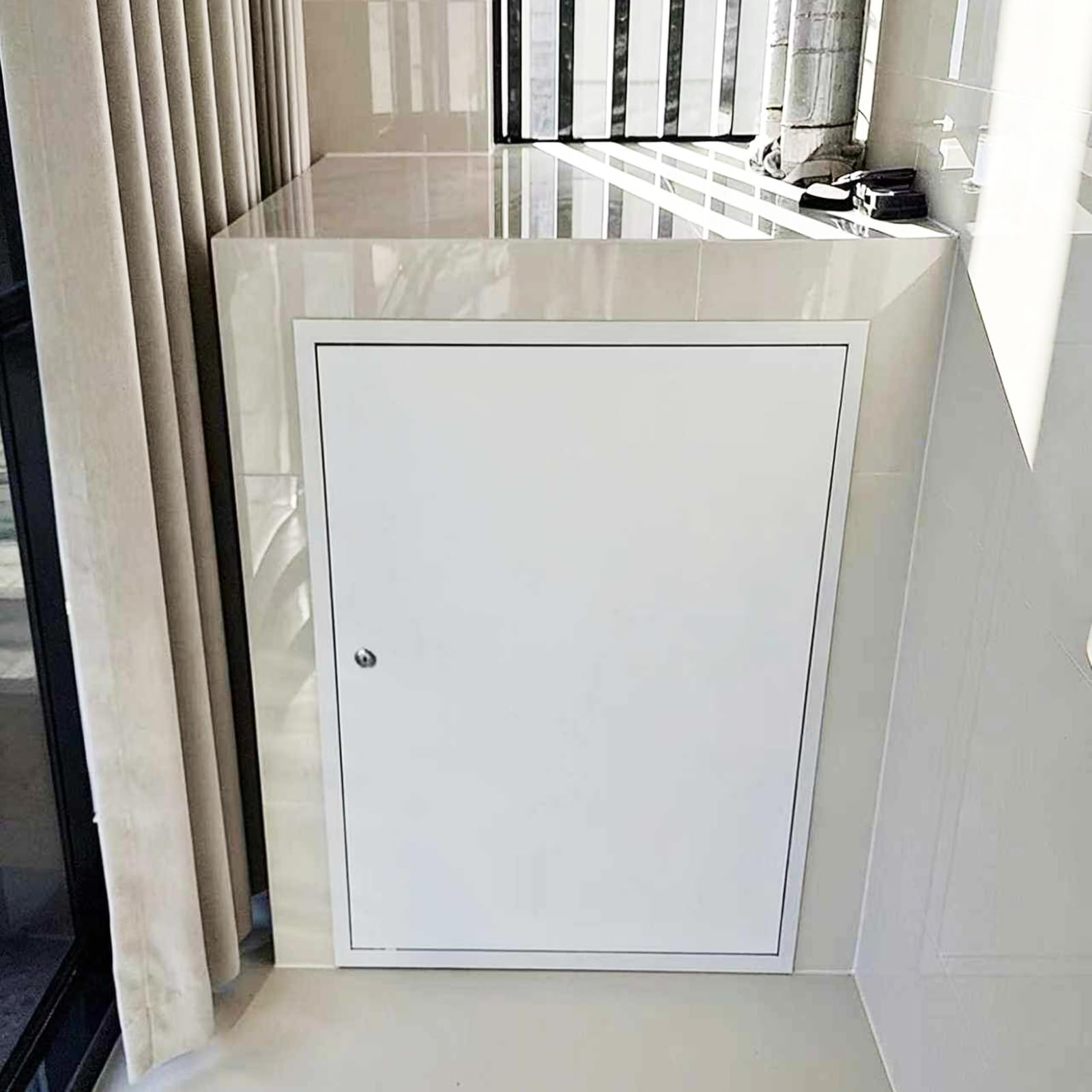 Zamykany aluminiowy panel dostępowy do płyt kartonowo-gipsowych 91.4 cm - białe drzwi włazowe HVAC i konserwacji elektrycznej, płyta osłonowa (91 x 51 cm) - trwałe i bezpieczne rozwiązanie dla łatwego
