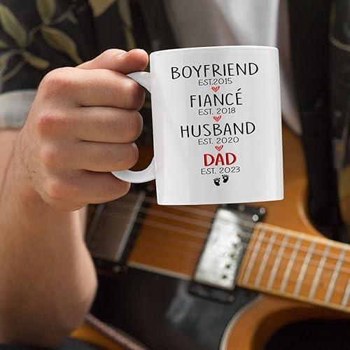 Miniatura 5 de Taza de café con nombre y año personalizados, taza de café blanca personalizada para papá Est 2025 de 11 15 onzas, taza de viaje para papá para el