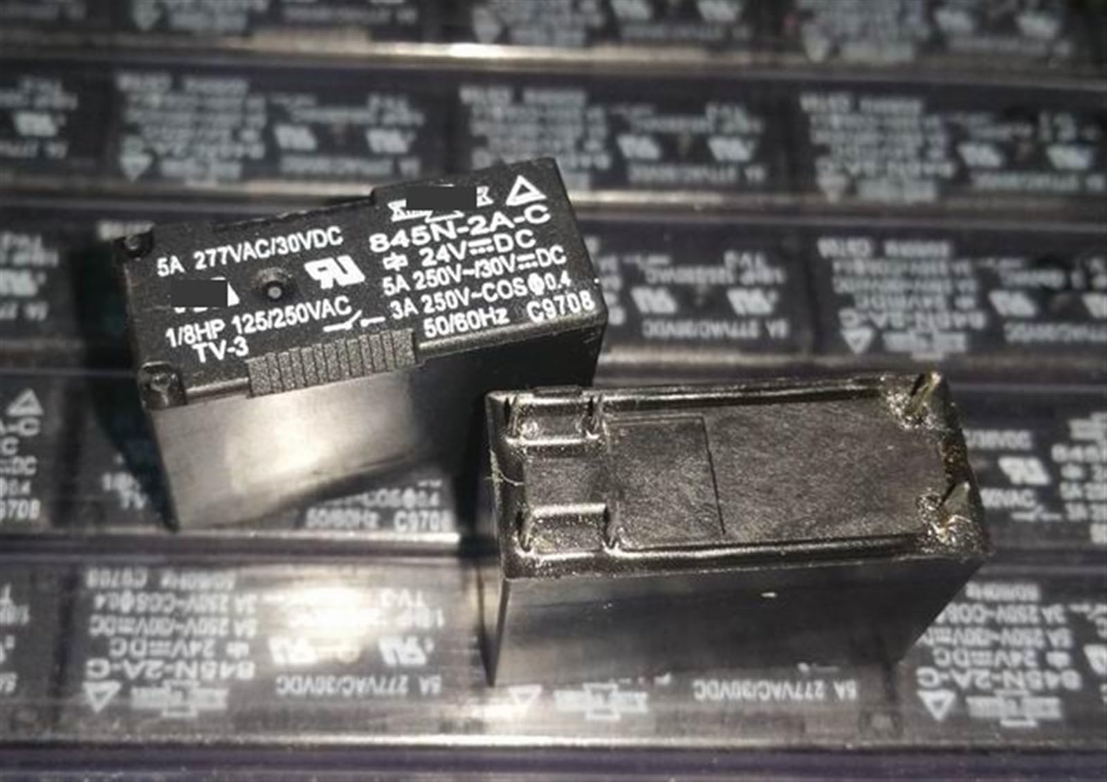 Relais 845N-2A-C 24VDC 6 broches 5A pour circuit imprimé - 2