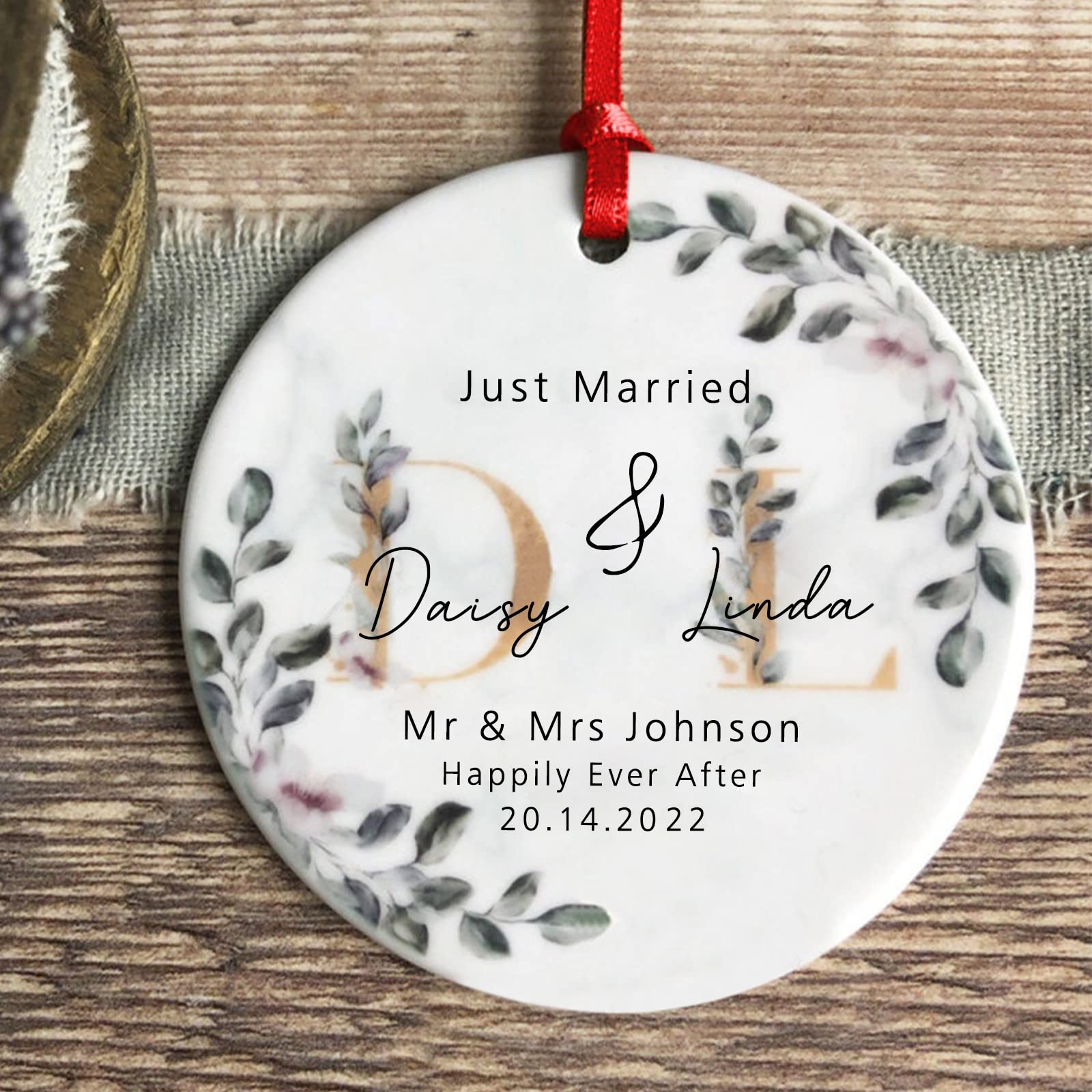 Personalized Mrs and Mr Christmas Ornament Gifts, Custom Just Married Christmas Keepsakes Engagement Gifts Newly Wedding Gifts Wedding Shower Gifts - Gifts for Christmas
