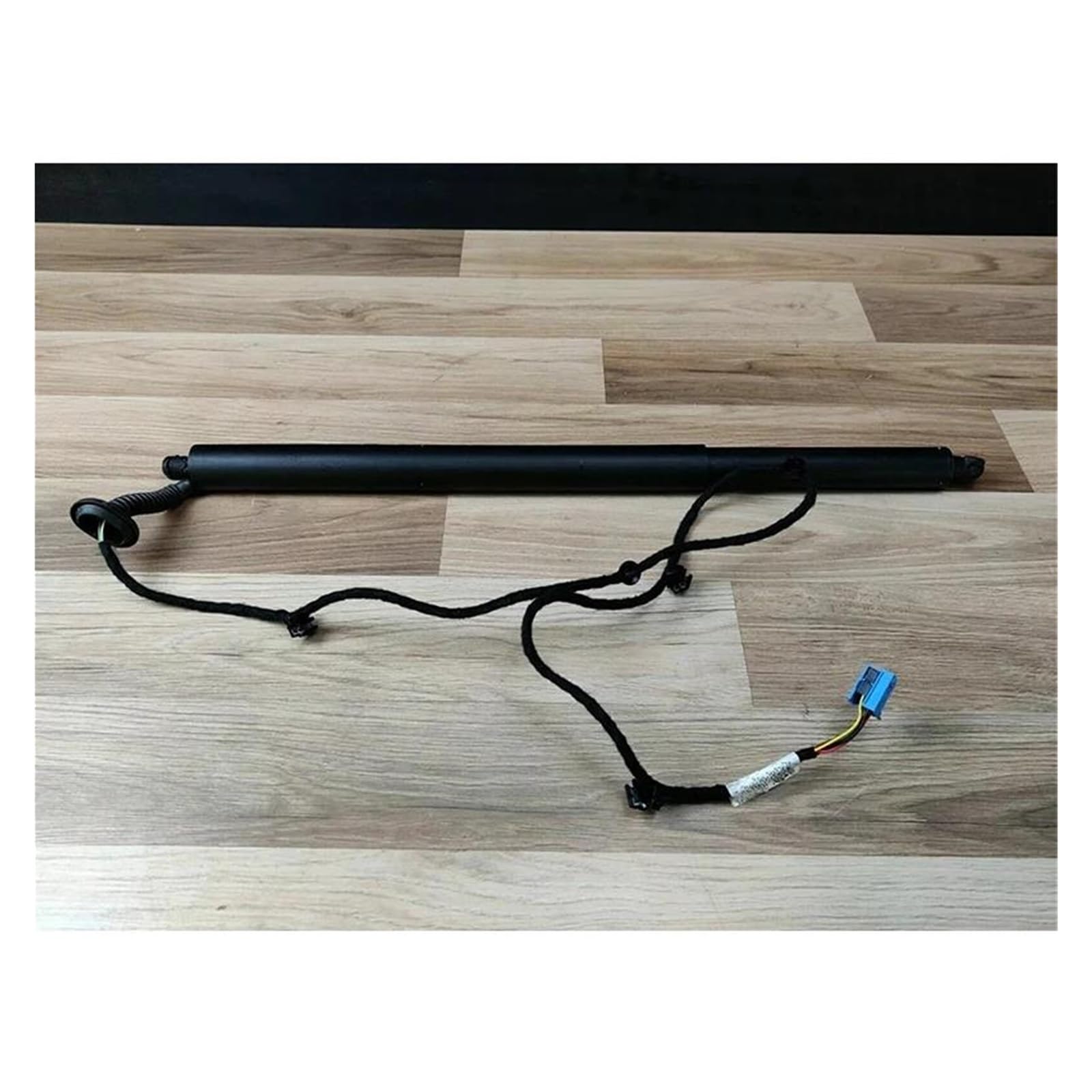 Vérin de hayon électrique arrière gauche A2478902300 ressort pneumatique Mercedes GLA 2020