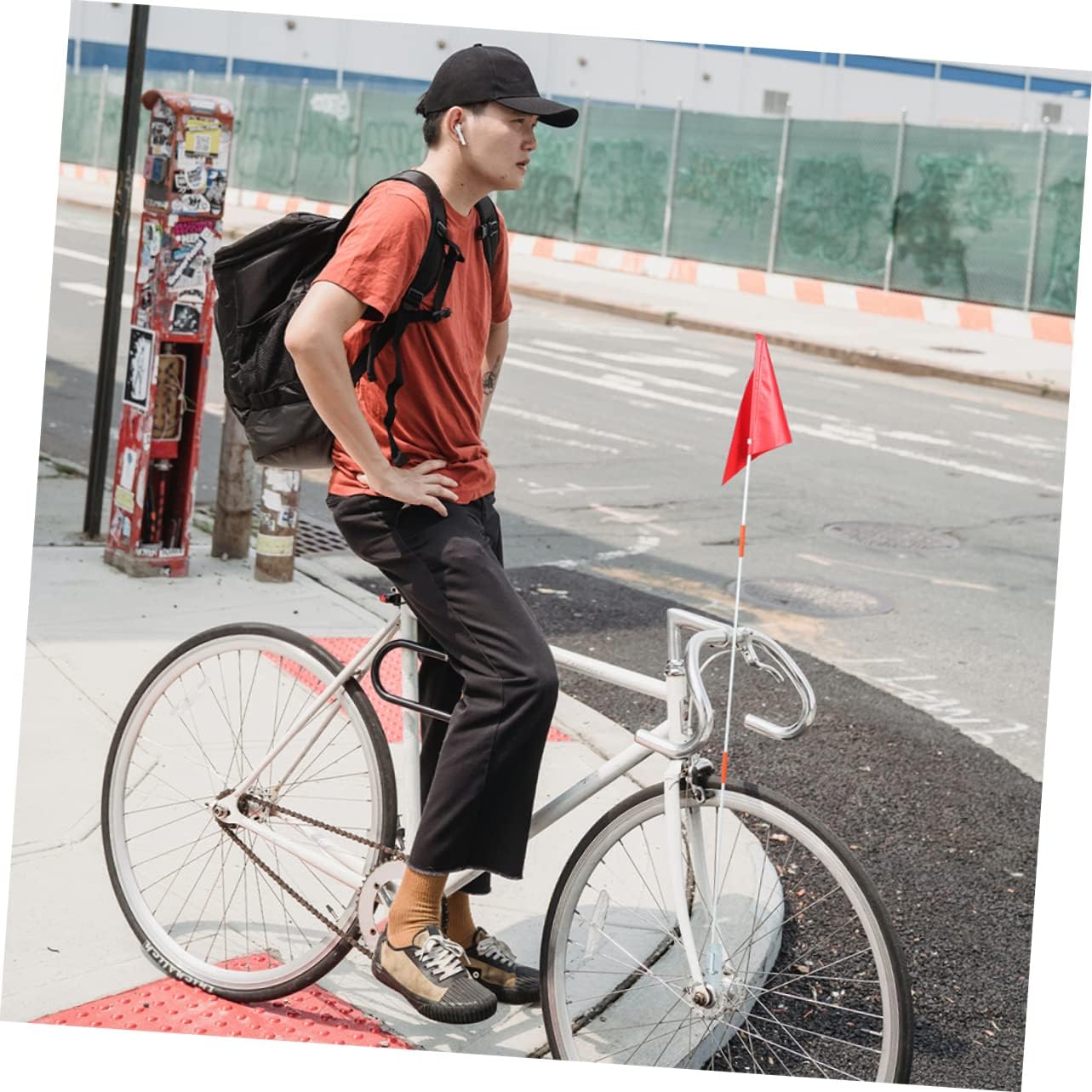 VICASKY 2Sets Safety Bicycle Flags Wear Resistant Cycling Flag Kit for Enhanced Visibility Easy to Install for Trailers Scooters and Karts