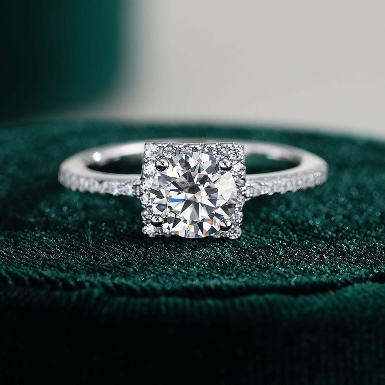 Halo obrączki ślubne z żółtego złota dla kobiet z moissanit, białe złoto, 18 karatów, 9K / 14K / 18K białe złoto, rozmiar 47 (15,0)-65 (20,7)