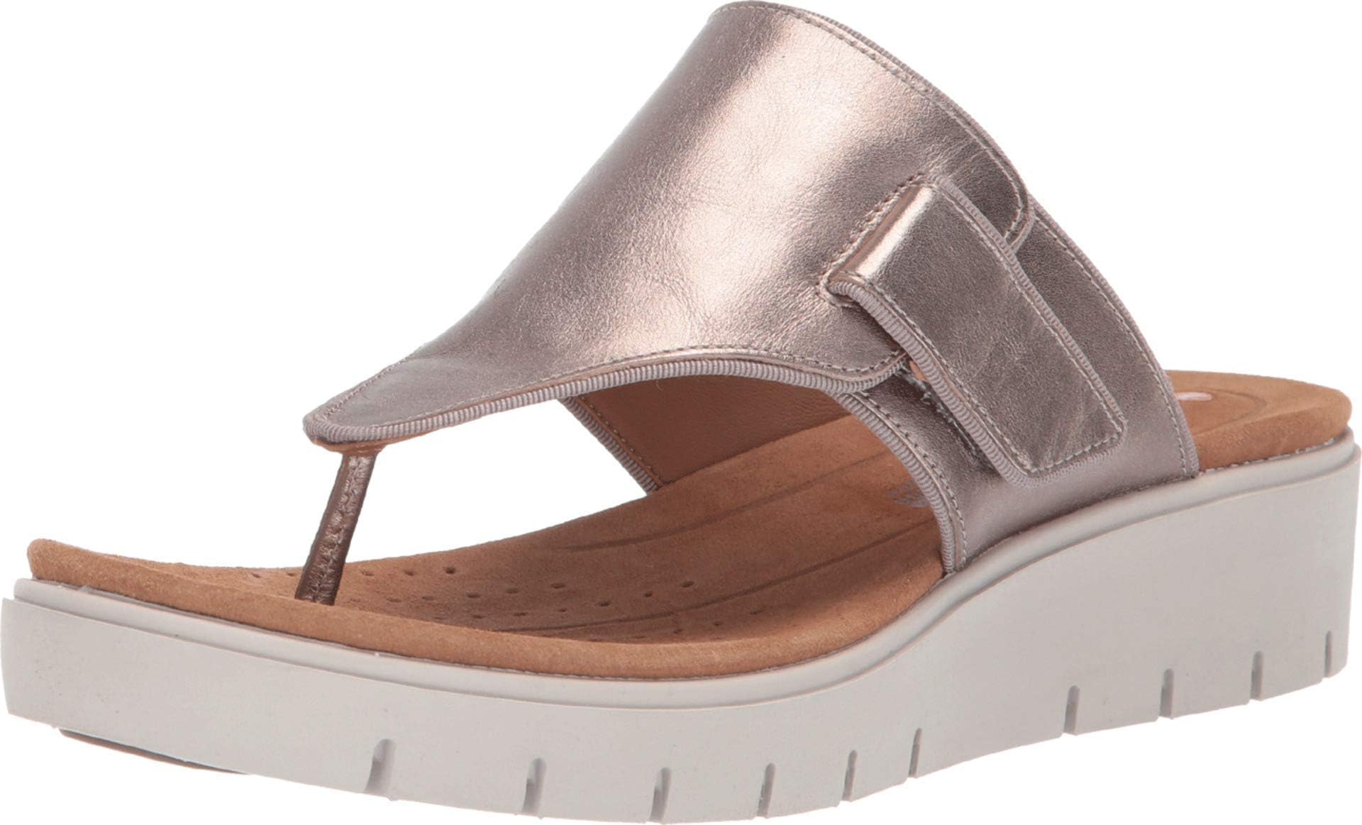 Clarks Women's Un Karely Dew Flip Flops