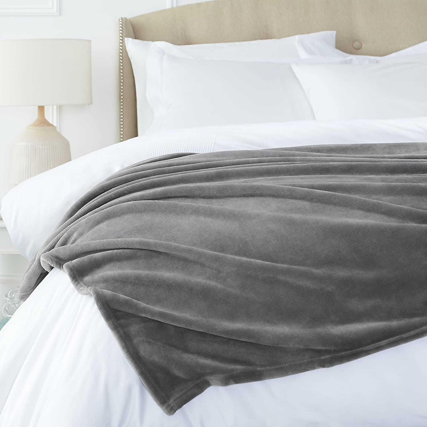 Amazon Basics Non-Heated Swaddle Blanket Made of Soft Velvet Plush, 168 x 229 cm, Grey OEKO-TEX MADE IN GREEN OEKO-TEX MADE IN GREEN OEKO-TEX MADE IN GREEN