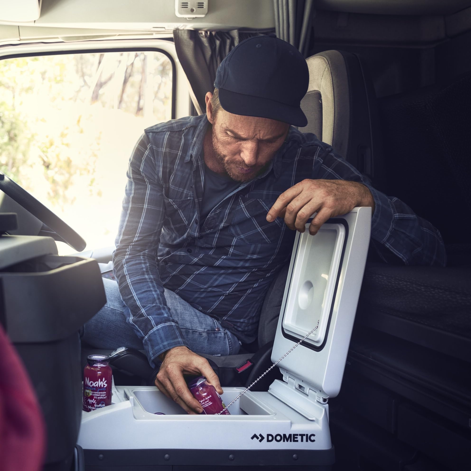 DOMETIC TCX21 elektrische Kühlbox 20L – 12/24V und 230V – Tragbare elektrische Kühl- und Warmhaltebox für Auto, LKW, Wohnmobil, Camping und Boot – Kühlt bis 27 °C unter Umgebungstemperatur