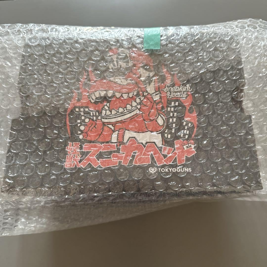Amazon.co.jp: 怪獣スニーカーヘッド Tokyo guns 限定スペシャルBOX 