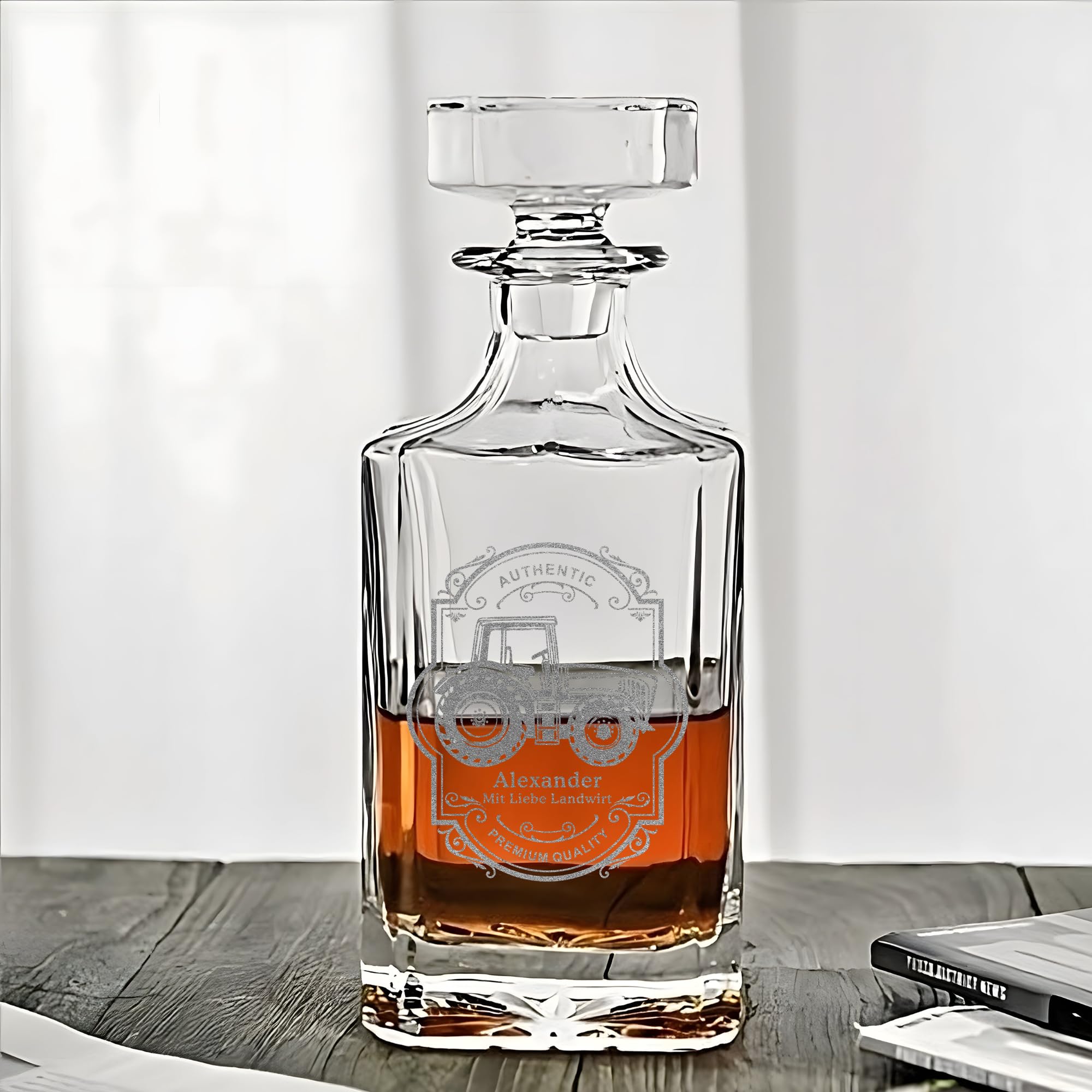 Whisky Set mit Gravur Traktor personalisiert Karaffe 700 ml und Gläser verschiedene Motive Landwirt Bauer Trecker Geschenkbox (Motiv 4: Klassisch, Karaffe + 1 Glas)