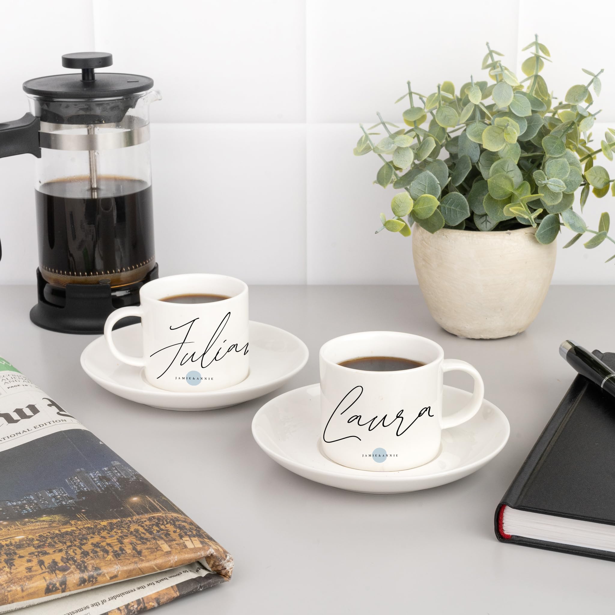 Wanapix | Pack 2 Juegos de Café Expreso Personalizados | Cerámica Personalizada | Apta Lavavajillas | 100ml | Café Expreso y Solo | 100% Personalizado