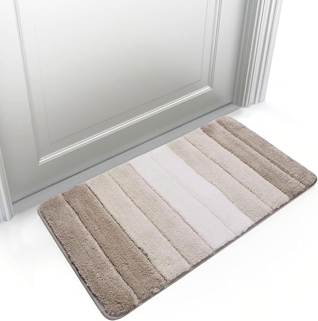 Rainberg Non-Slip Bath Mat, Soft and Comfortable Microfibre Mat with Machine Washable, Water Absorbent and Quick Drying. (Beige, 40 x 60cm)