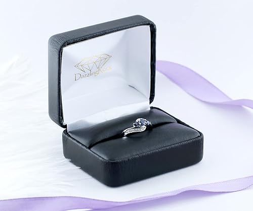 Miniatura 4 de Dazzlingrock Collection Anillo nupcial redondo de 3 piedras de compromiso con diamantes azules y diamantes blancos de 14 quilates, oro blanco