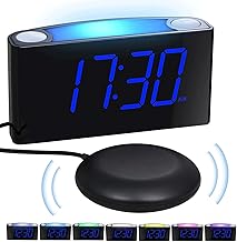 Mesqool Réveil Vibrant, Réveil Fort avec 7 Pouces Affichage LED & Luminosité Réglable, 7 Veilleuses Colorées,Opération Simple, 2 Port USB, Type C, Snooze,Alarme Bruyante pour Gros Dormeurs, Sourds