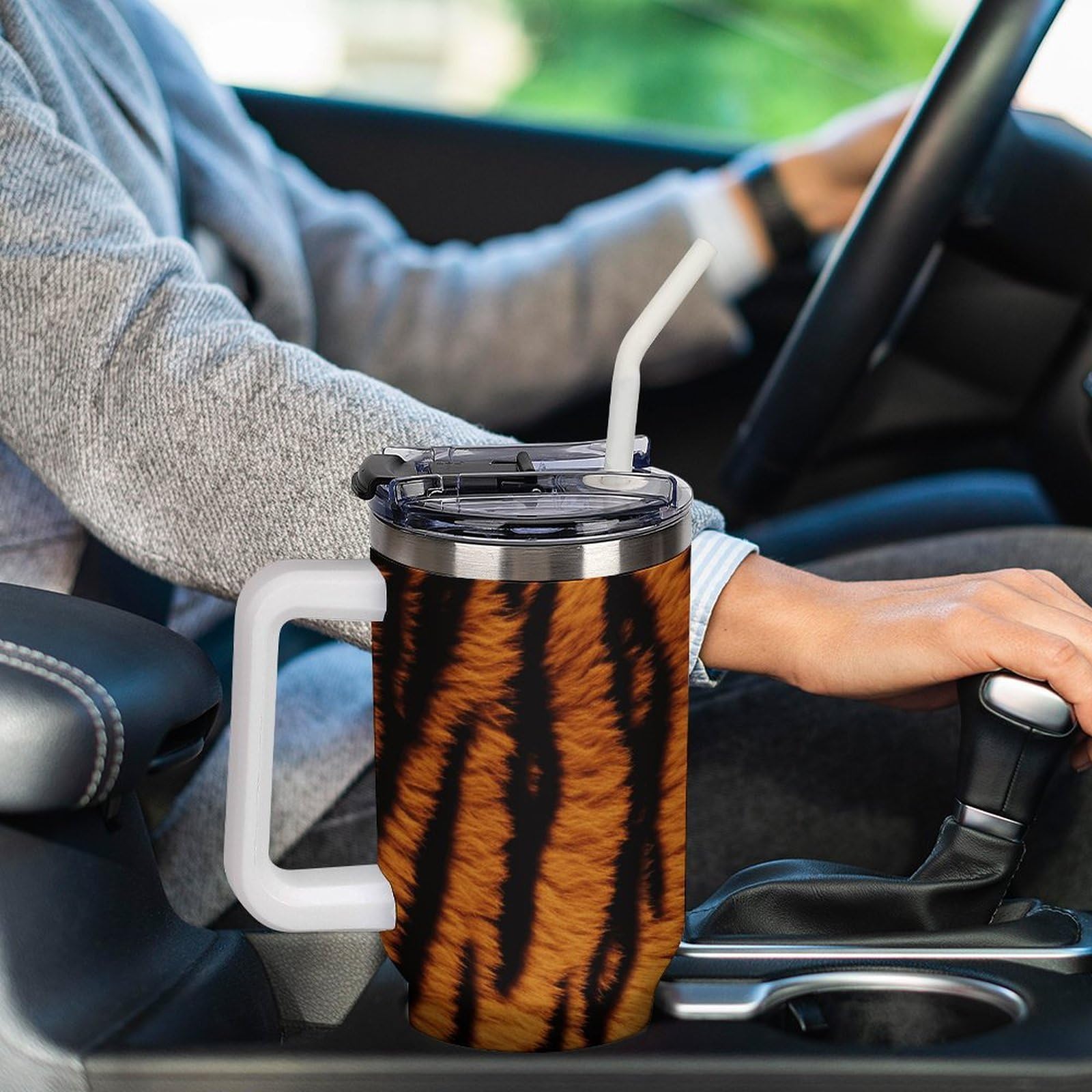 Autobecher aus 304er Edelstahl, mit Tigerstreifenmuster, Trinkhalm und auslaufsicherem Deckel, großes Fassungsvermögen, vakuumisolierter Reisebecher für Auto-Becherhalter, 1,2 l