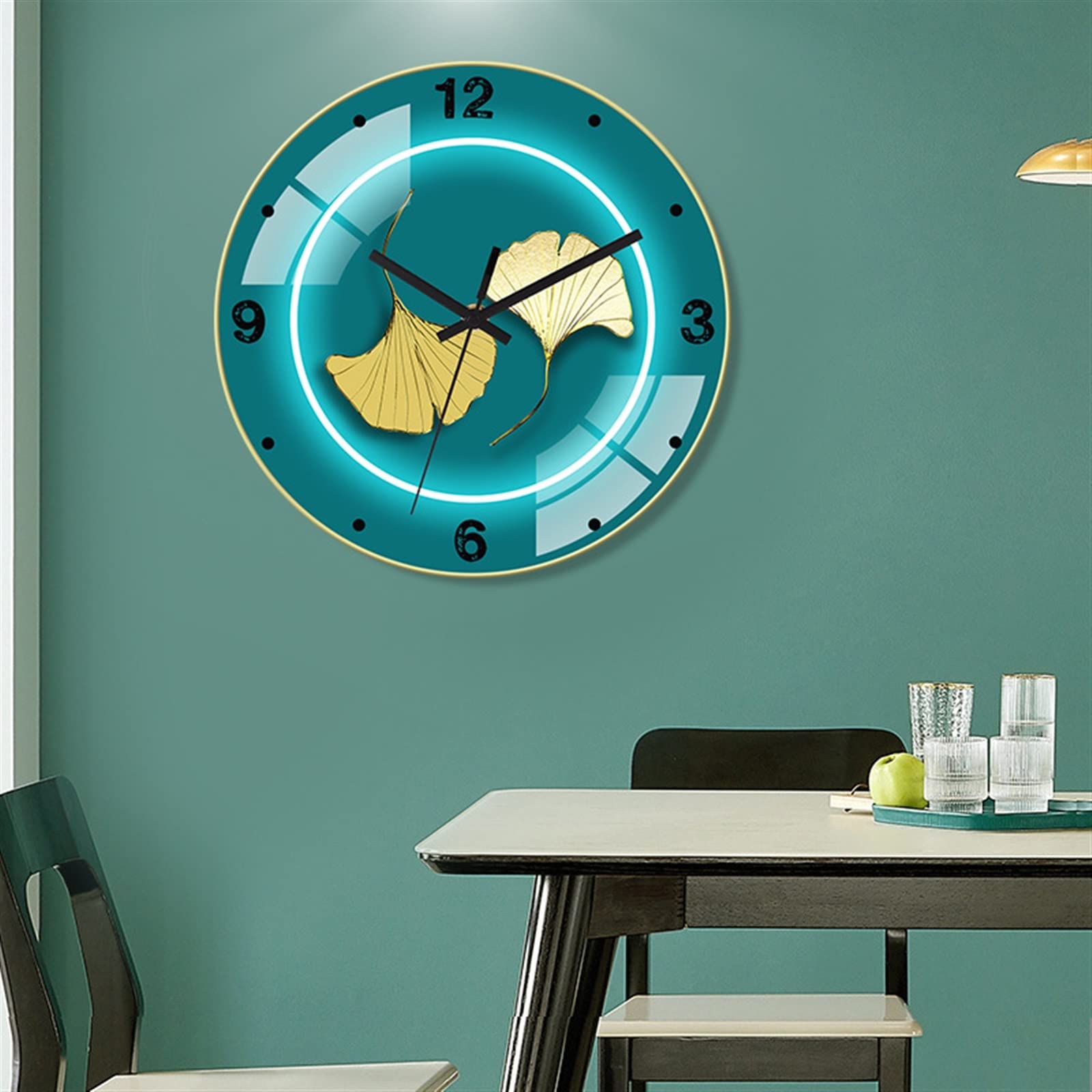 Horloge murale moderne pour décorer un mur de salon vide - 3