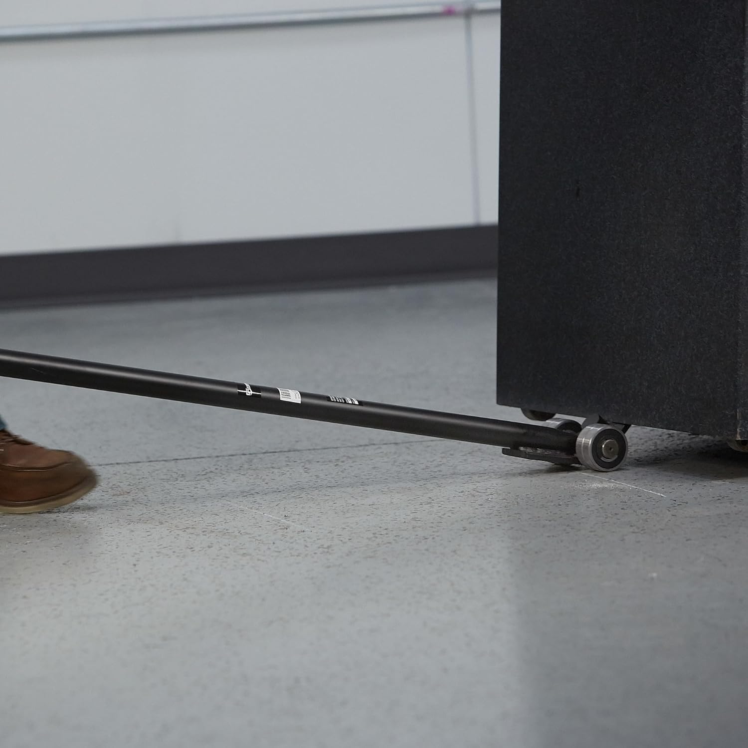 Strongway Steel Pry Bar Lever - 6600-Lb. Capacity