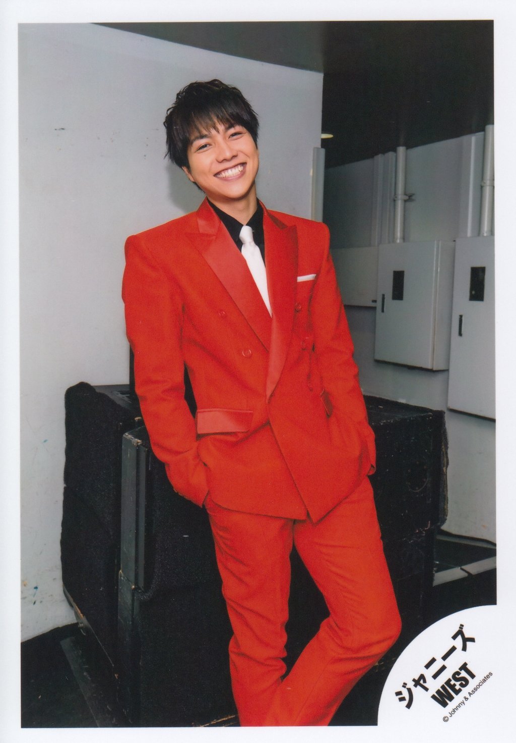 ジャニーズWEST 重岡大毅　公式写真　WEST. Amazon.co.jp: ジャニーズWEST 公式生写真 （重岡大毅）WA00157