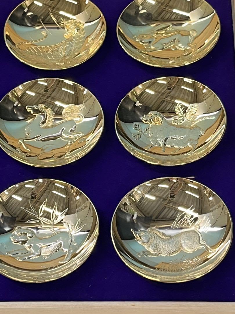 Amazon.co.jp: 十二支金盃セット 12客 24KGP 純金仕上げ 木箱入り 干支