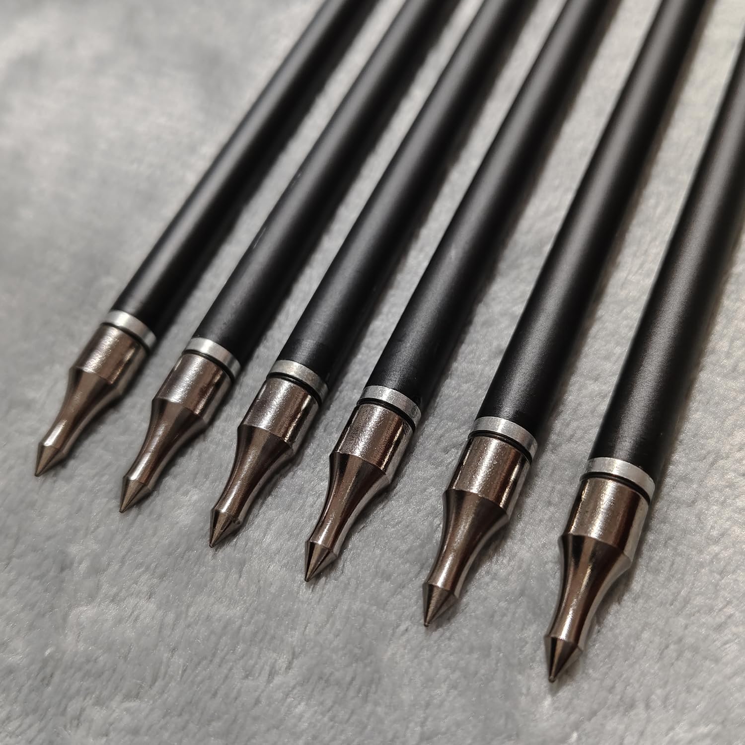 12 Stück Carbonpfeile 30 Zoll 500 Spine Bogenpfeile Jagdpfeile Pfeile Pfeilspitze für Recurvebogen Compound Bogen