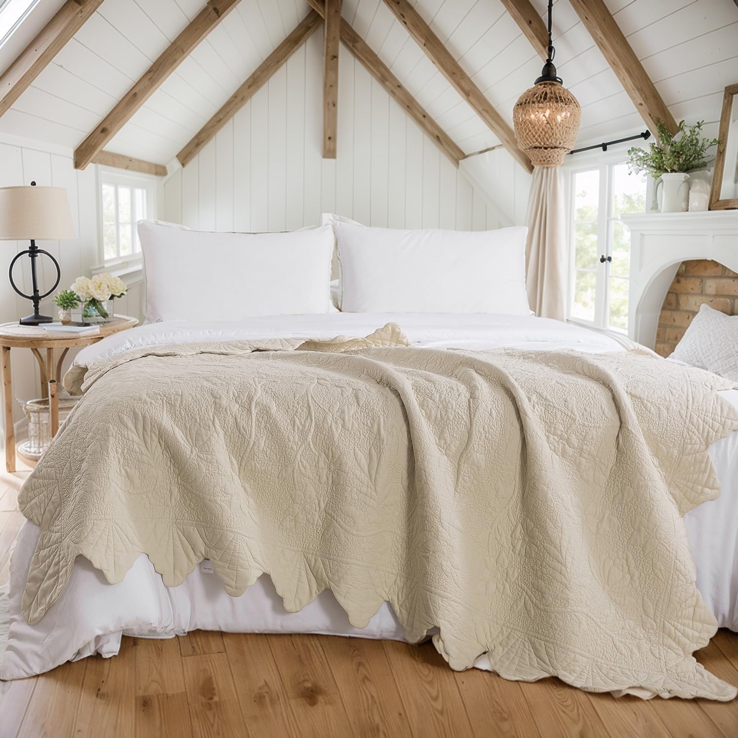 Brandream Beige Scalloped Edge Quilt Cotton Quilted Throw Blanket for Bed Couch Daybed 47 X 60 Inch Decorative Throw Blankets