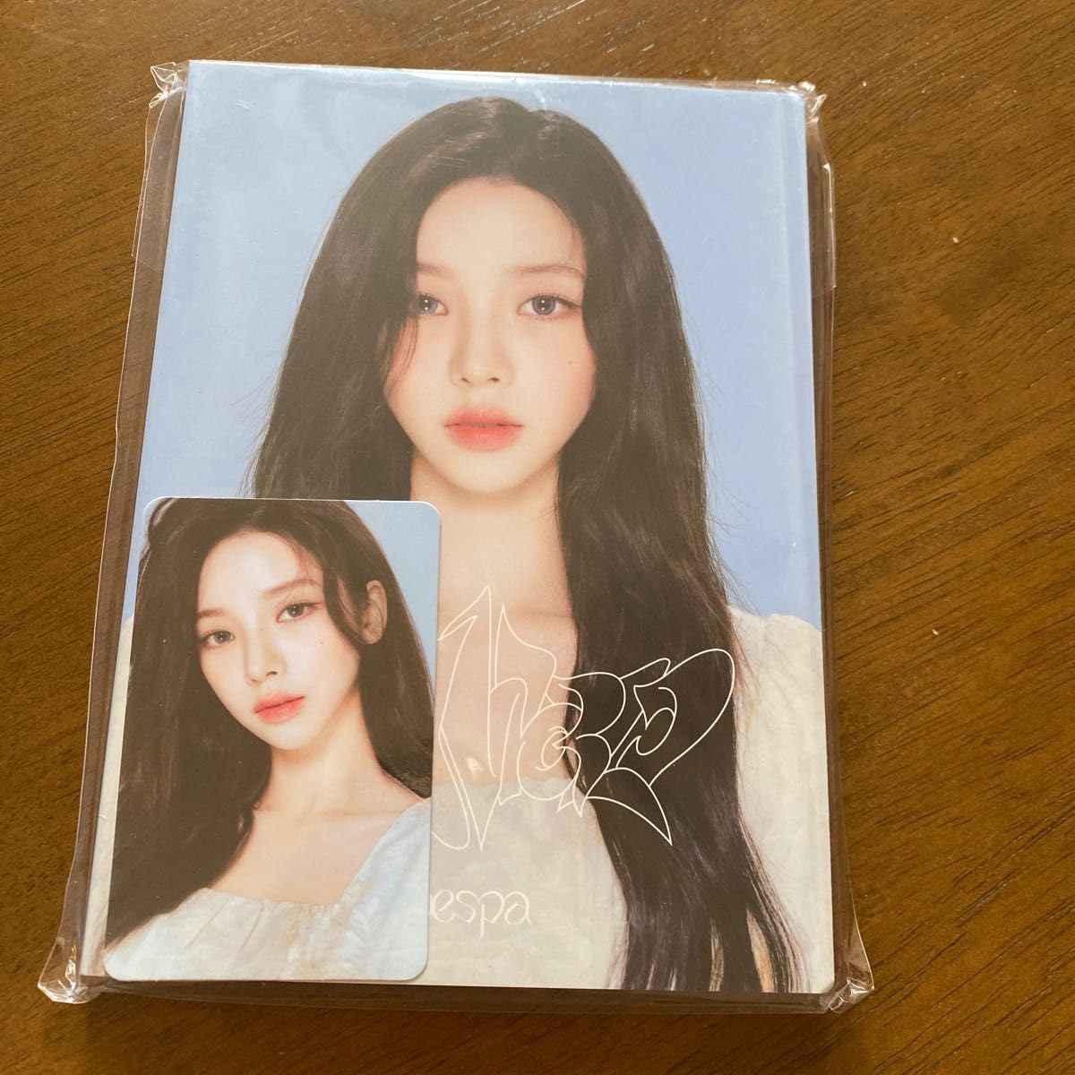 Amazon.co.jp: (ポストカードブックカリナ)aespa 公式グッズmyworldMD