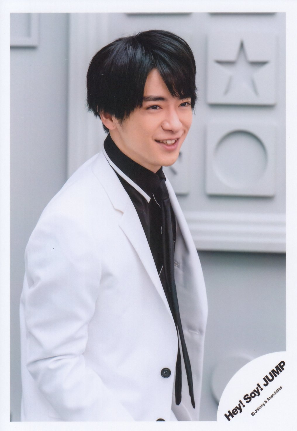 Amazon.co.jp: Hey! Say! JUMP 公式生写真（知念侑李）HC00094