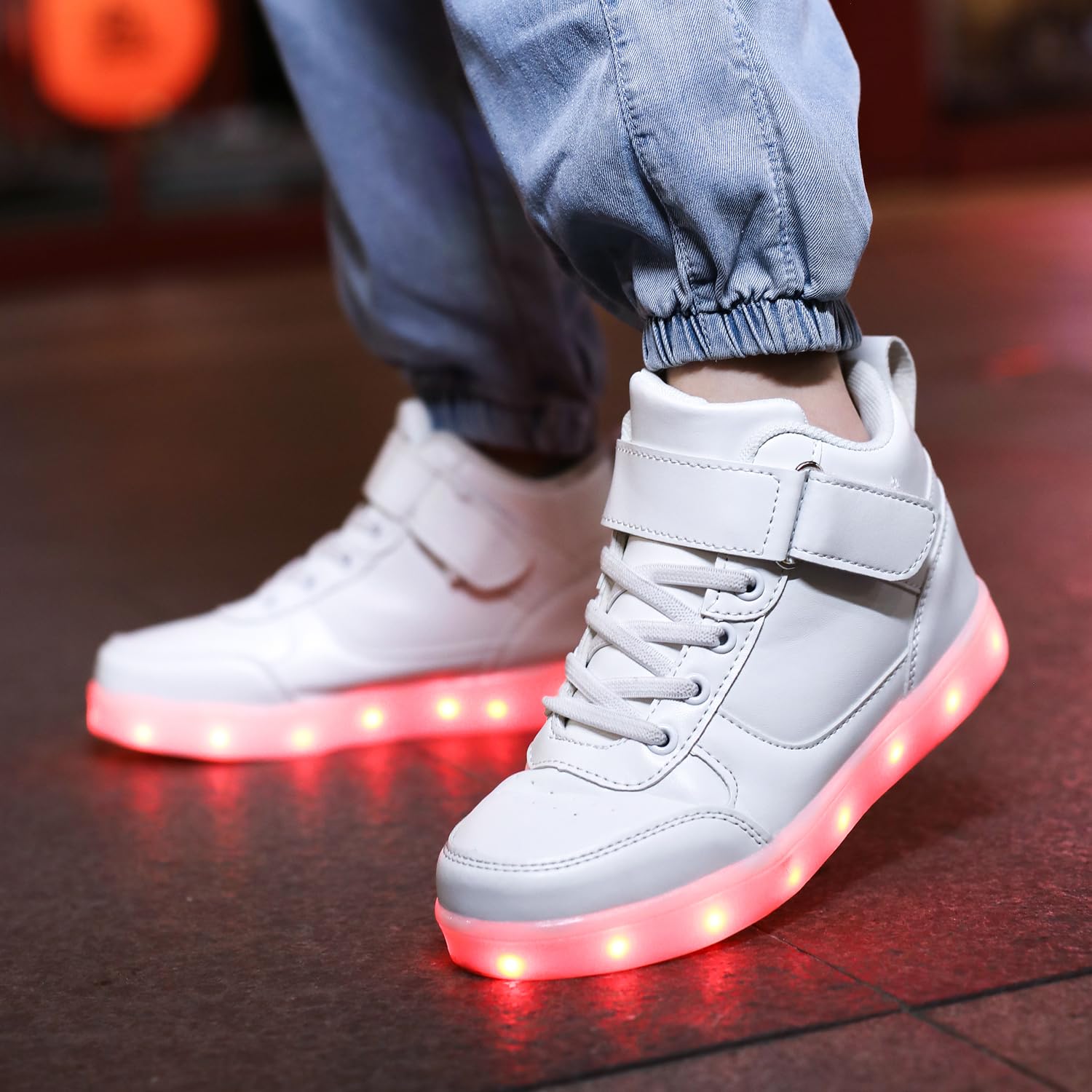 Scarpe da ginnastica per bambini con luci a LED, alte e lampeggianti, ricarica USB, per ragazzi e ragazze