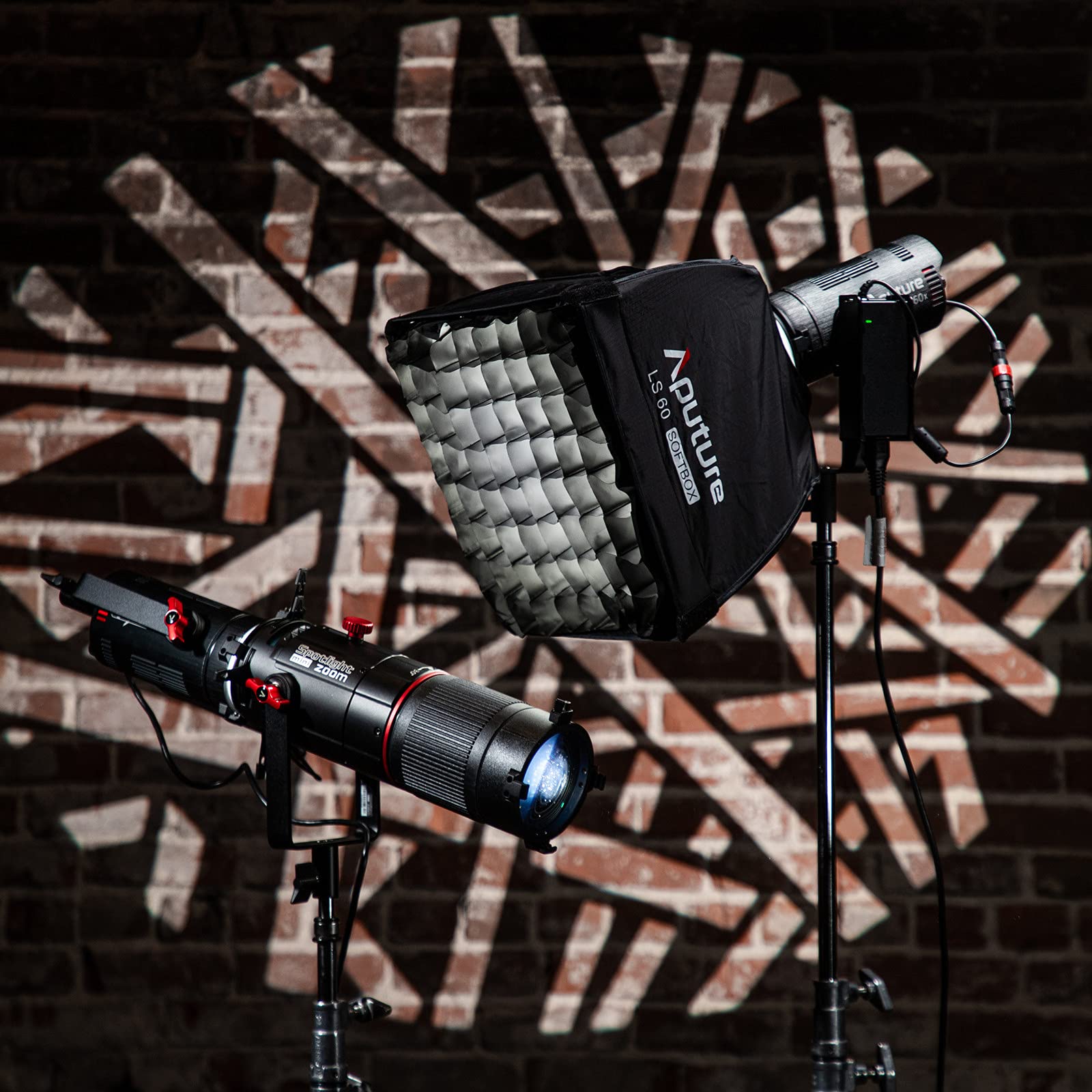 Amazon | Aputure LS 60 Softbox 四角形ソフトボックス 辺の長さ