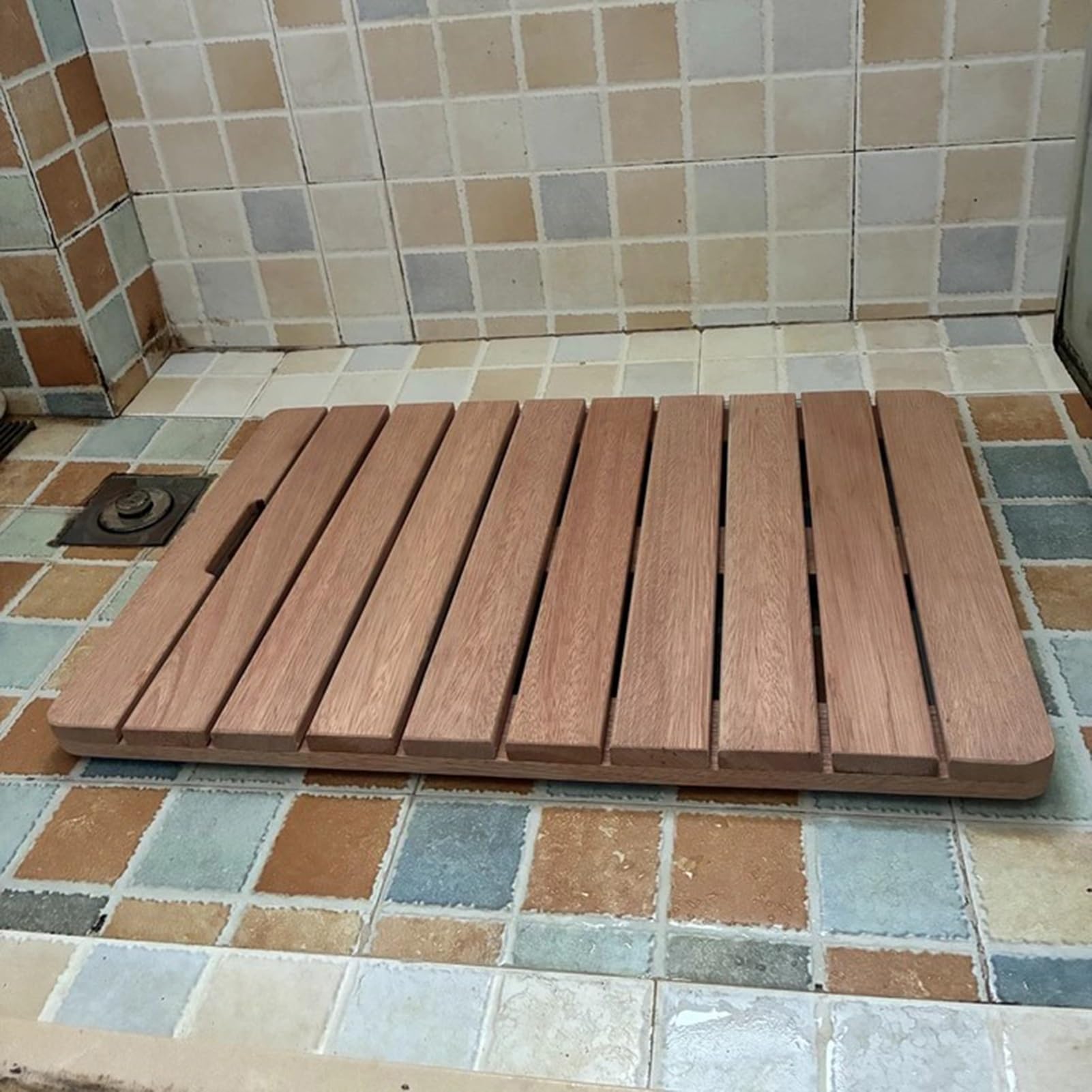 Tappetino Antiscivolo per Doccia e Vasca in Legno Massello per Casa e Spa | Pedana in Legno per Pavimento del Bagno; Tappetini per Doccia (da Interno Ed Esterno) con Piedini in Gomma